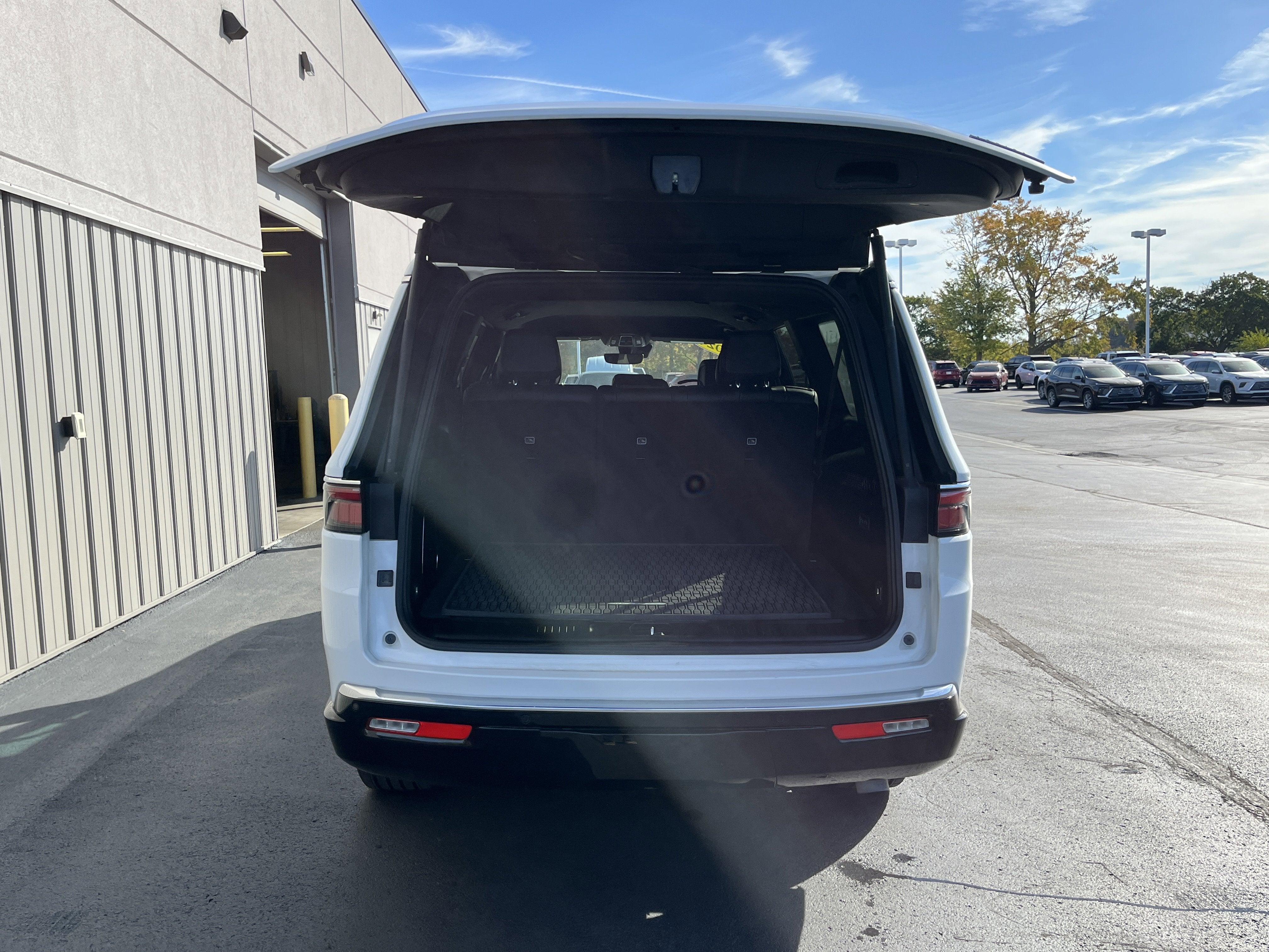 2024 Jeep Wagoneer L Series III