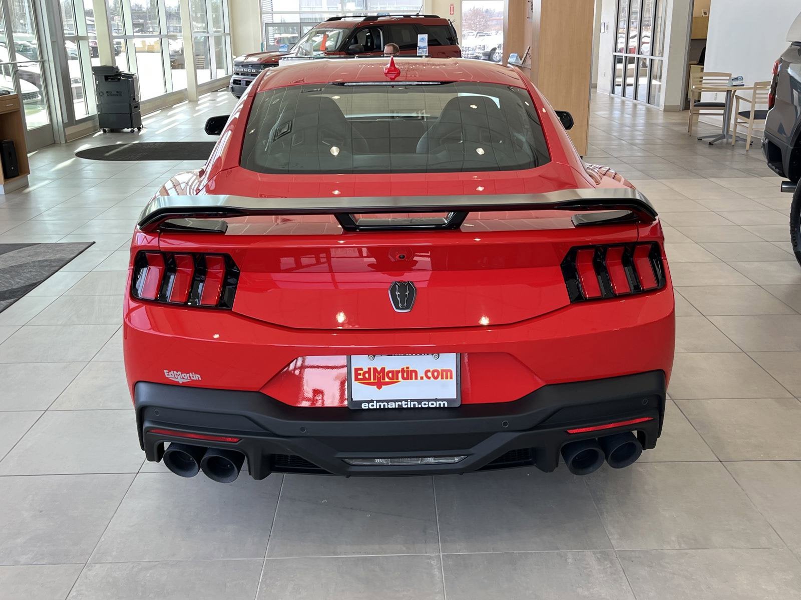 2025 Ford Mustang Dark Horse