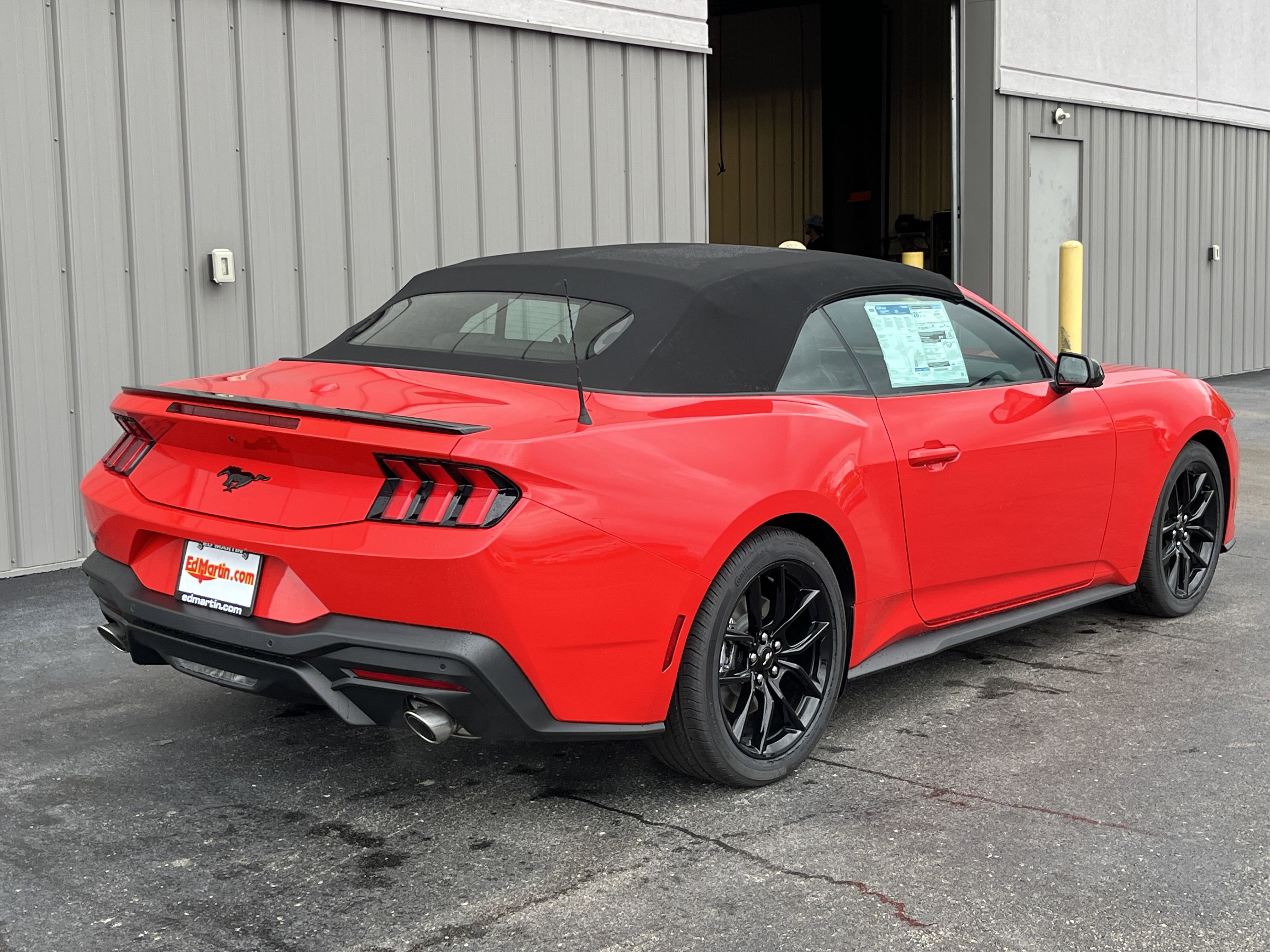 2025 Ford Mustang EcoBoost