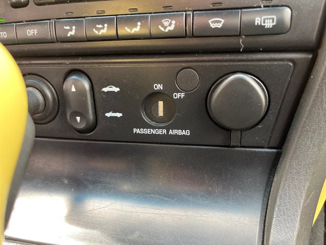 2002 Ford Thunderbird Base