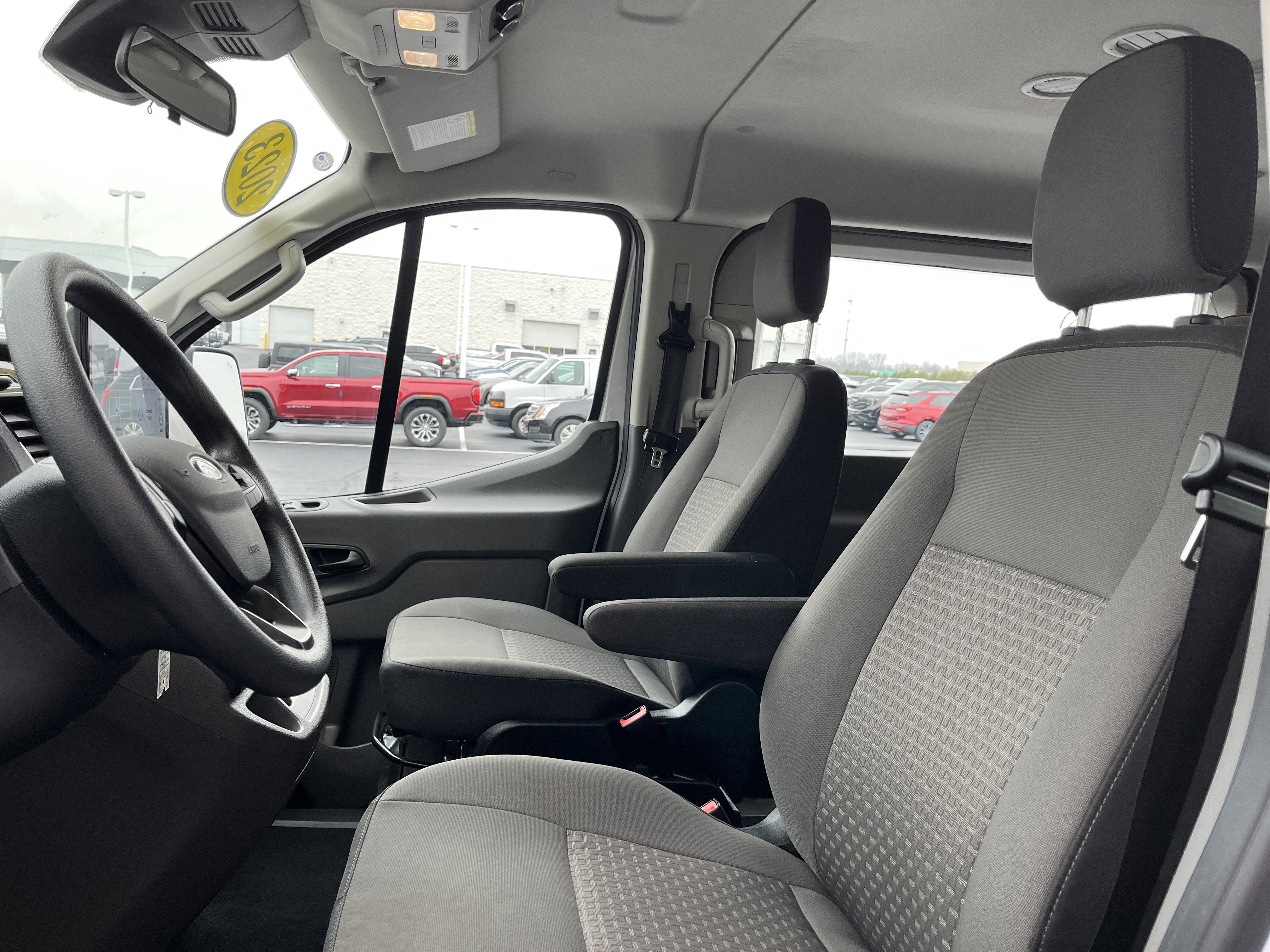 2023 Ford Transit Passenger Wagon XLT