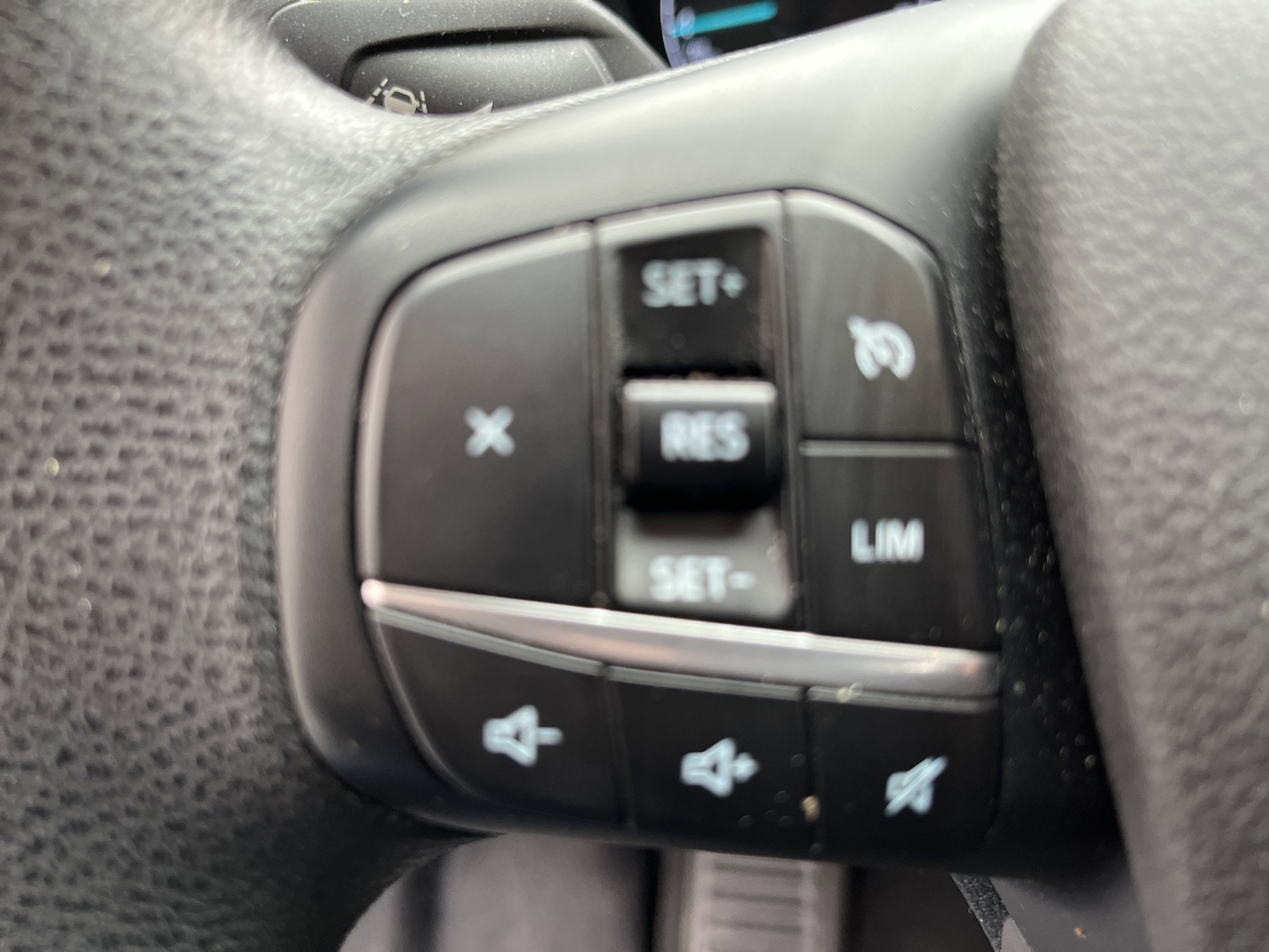 2023 Ford Transit Passenger Wagon XLT