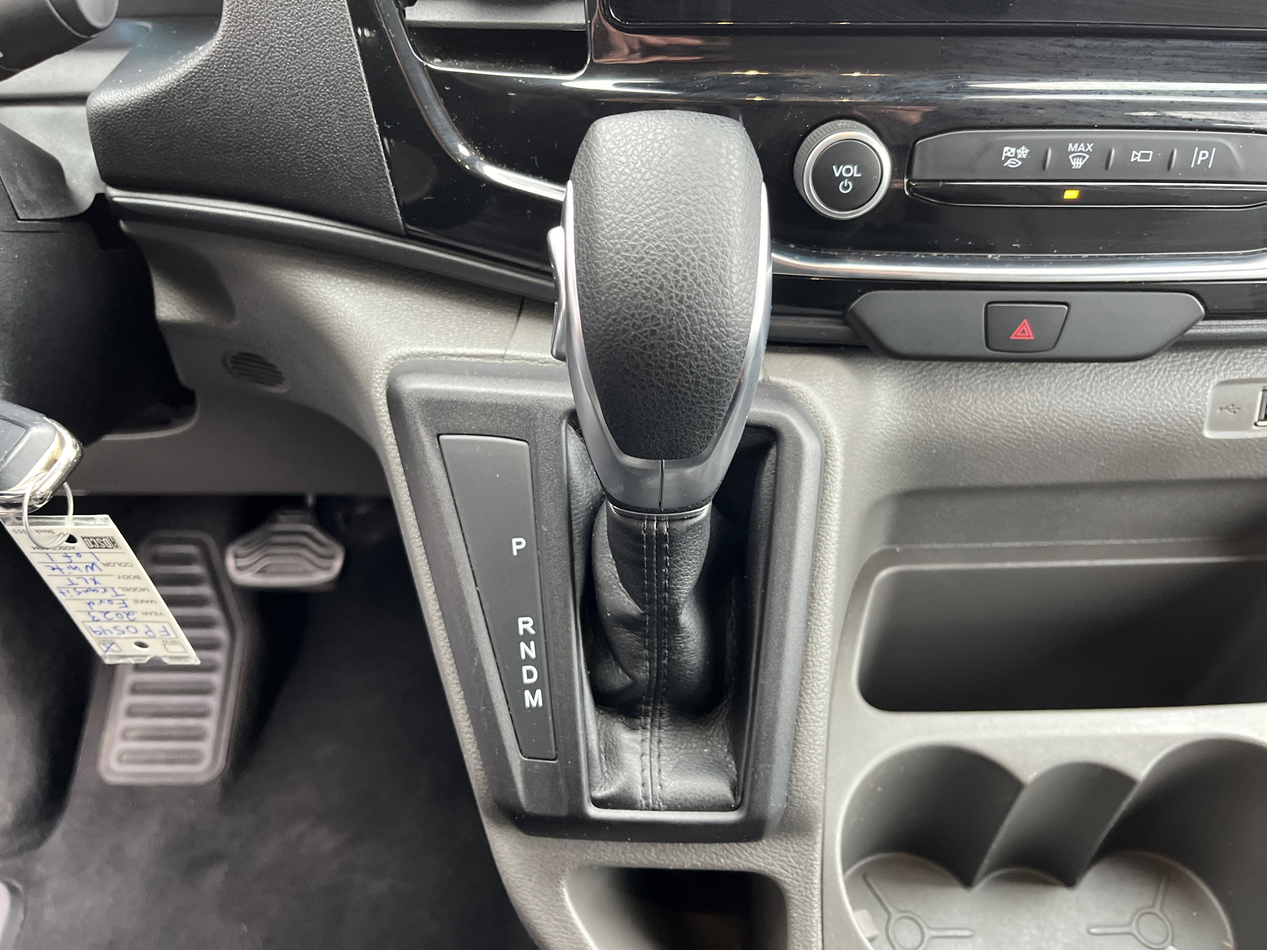 2023 Ford Transit Passenger Wagon XLT