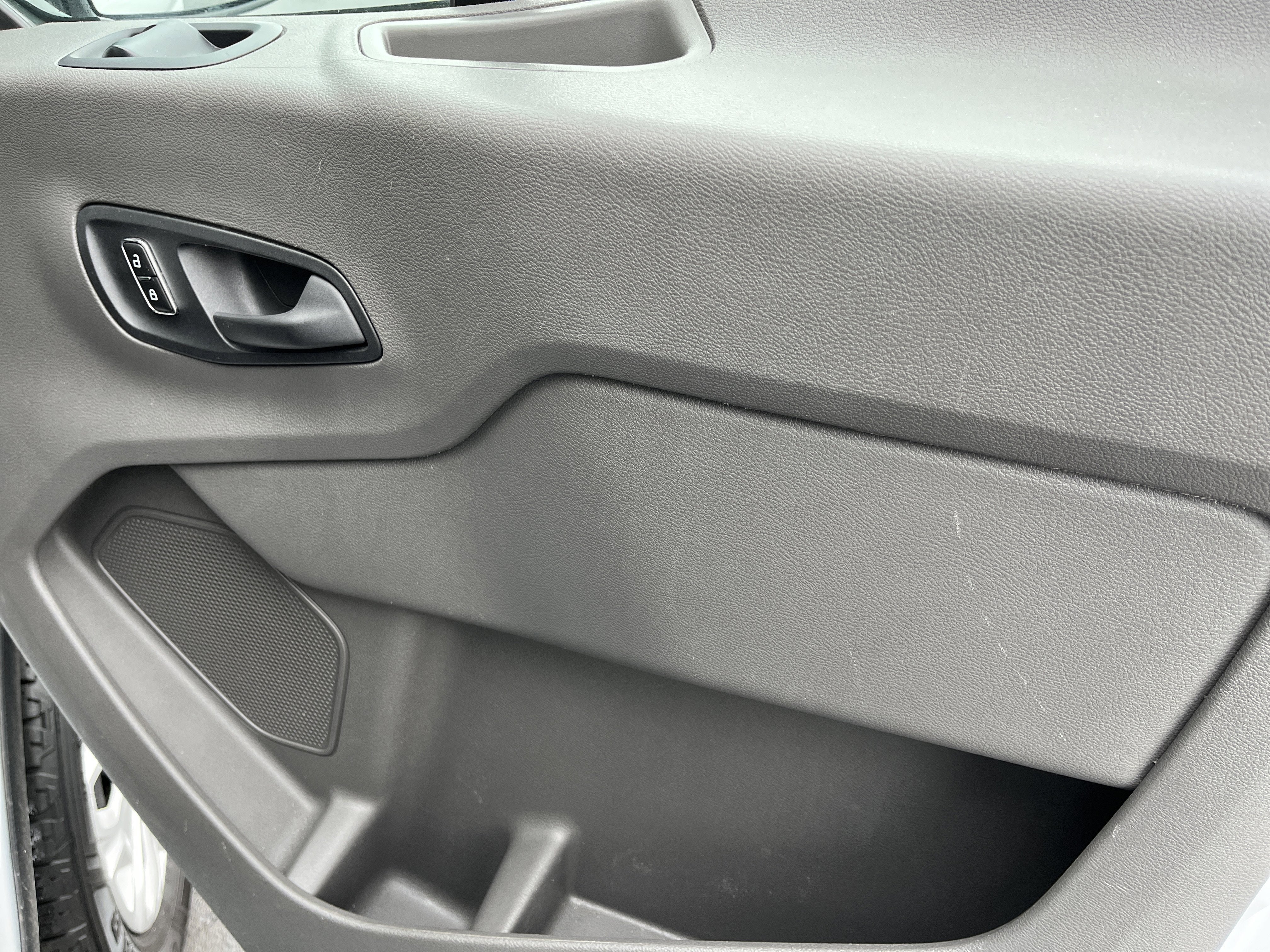 2023 Ford Transit Passenger Wagon XLT