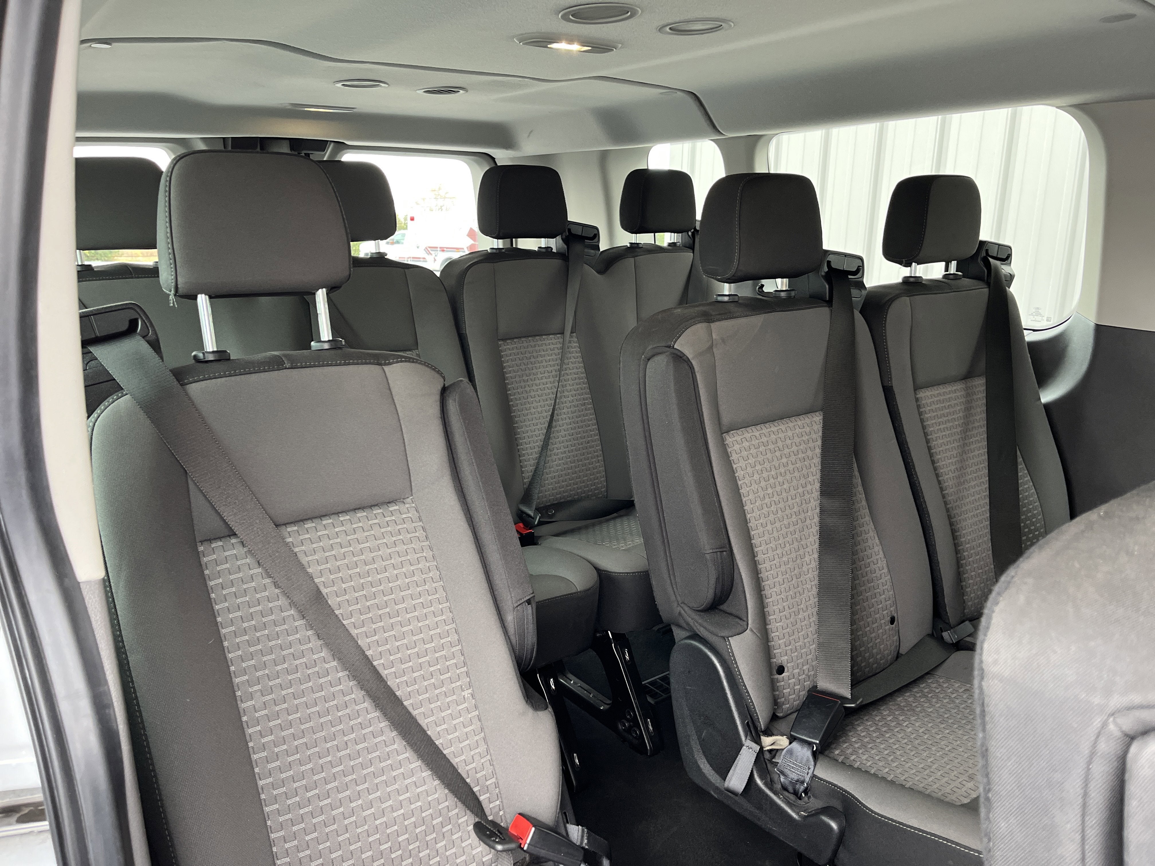 2023 Ford Transit Passenger Wagon XLT