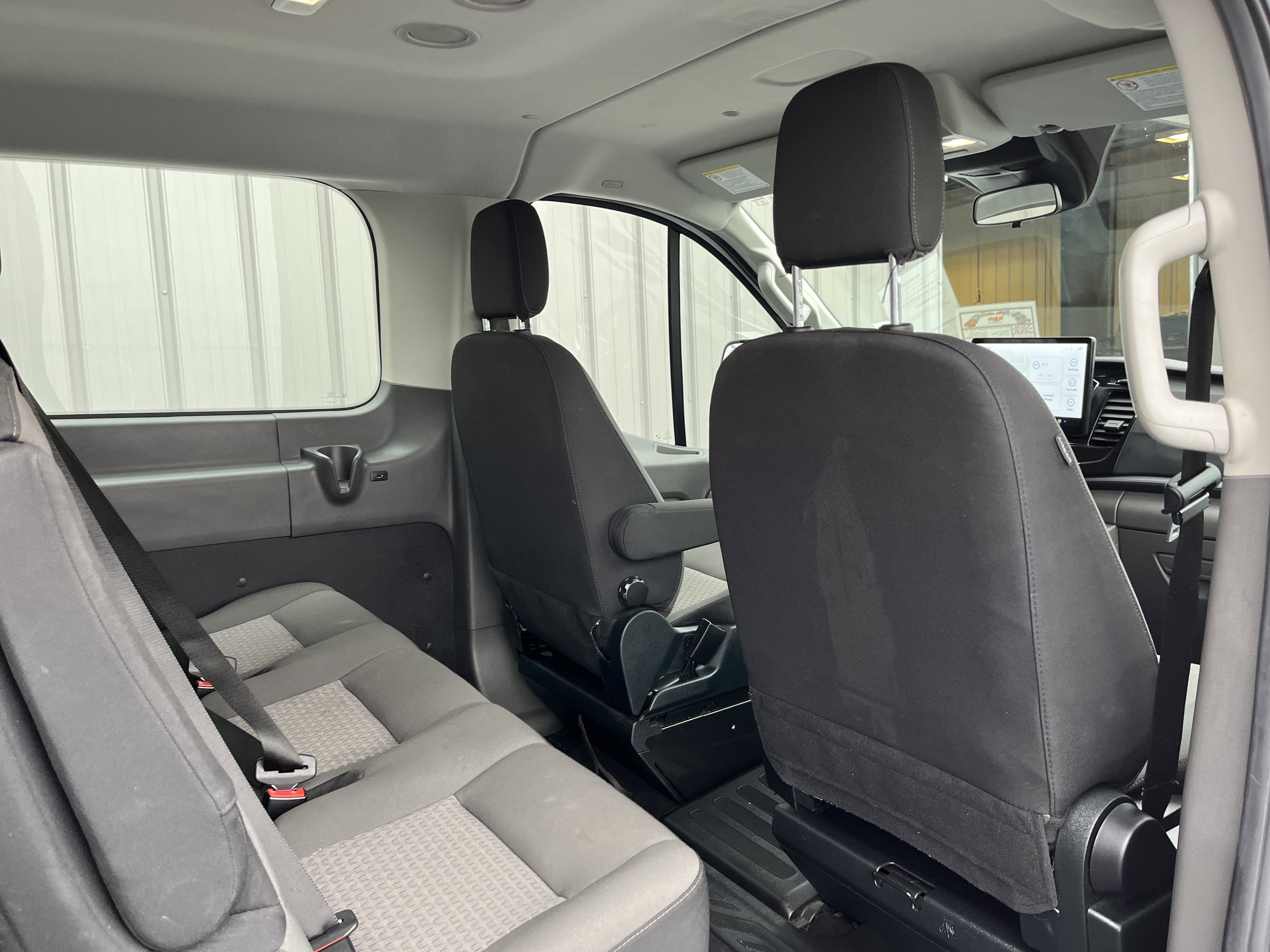 2023 Ford Transit Passenger Wagon XLT