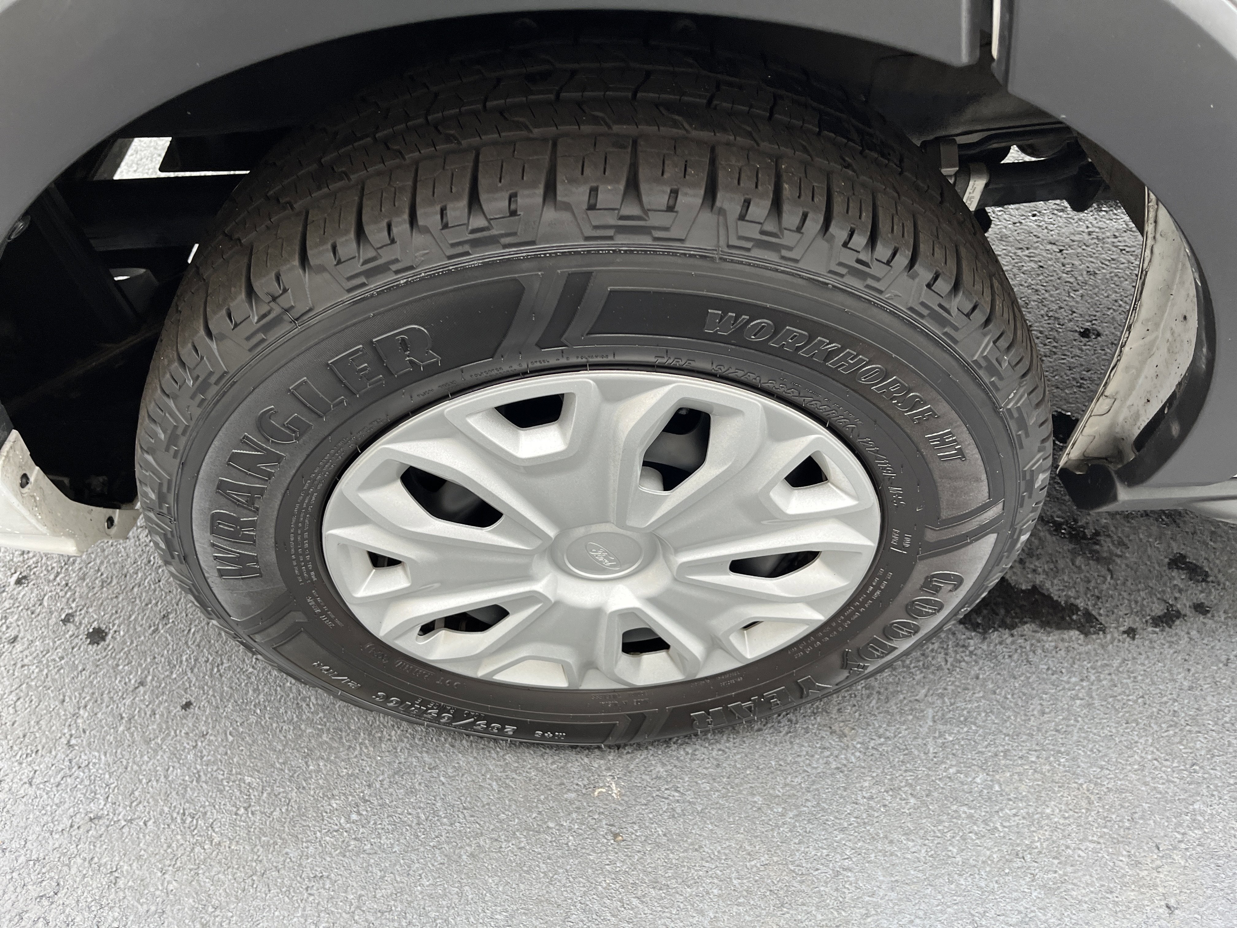 2023 Ford Transit Passenger Wagon XLT