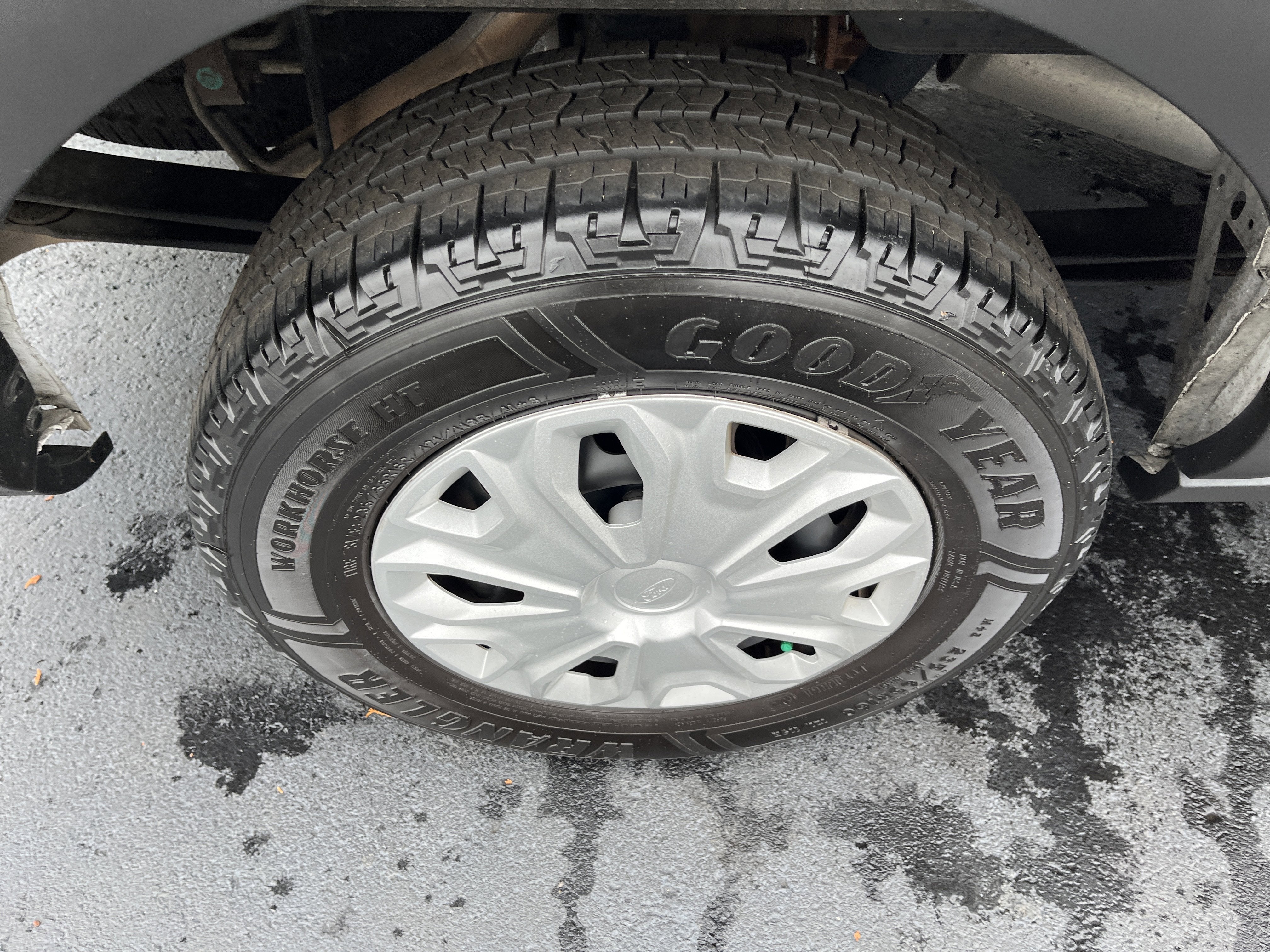 2023 Ford Transit Passenger Wagon XLT