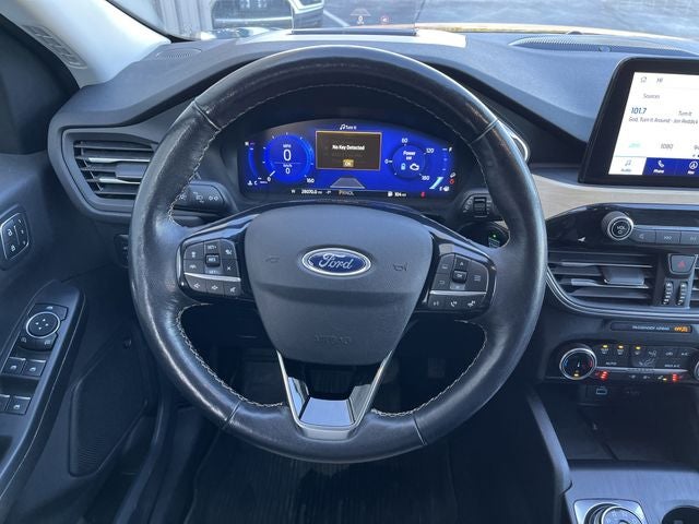 2022 Ford Escape Hybrid Titanium