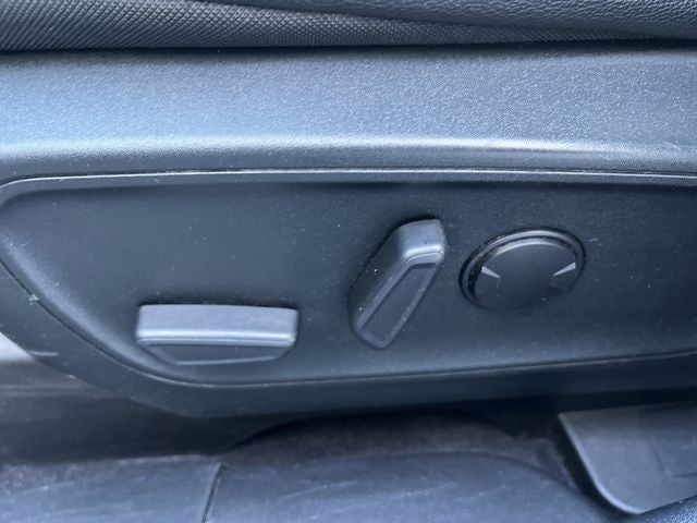 2022 Ford Escape Hybrid Titanium