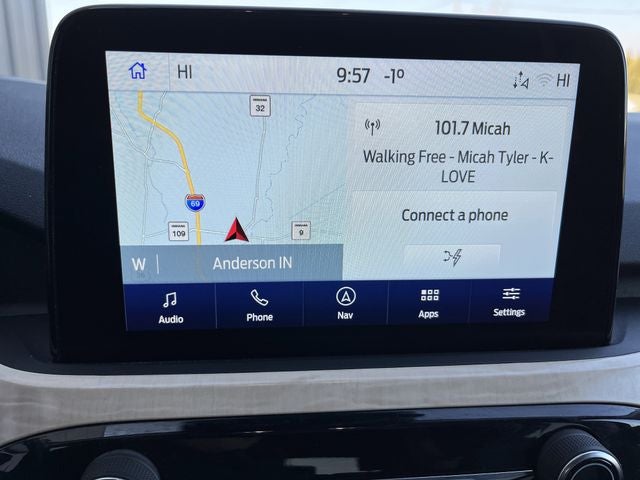 2022 Ford Escape Hybrid Titanium