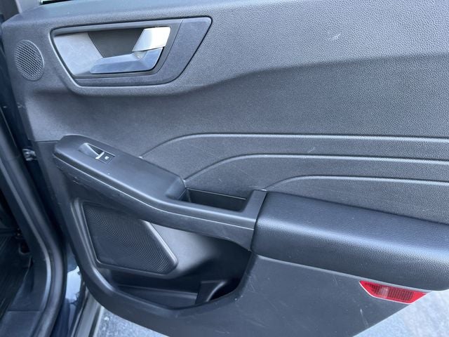 2022 Ford Escape Hybrid Titanium