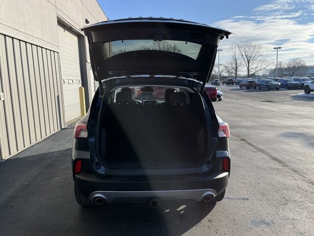 2022 Ford Escape Hybrid Titanium