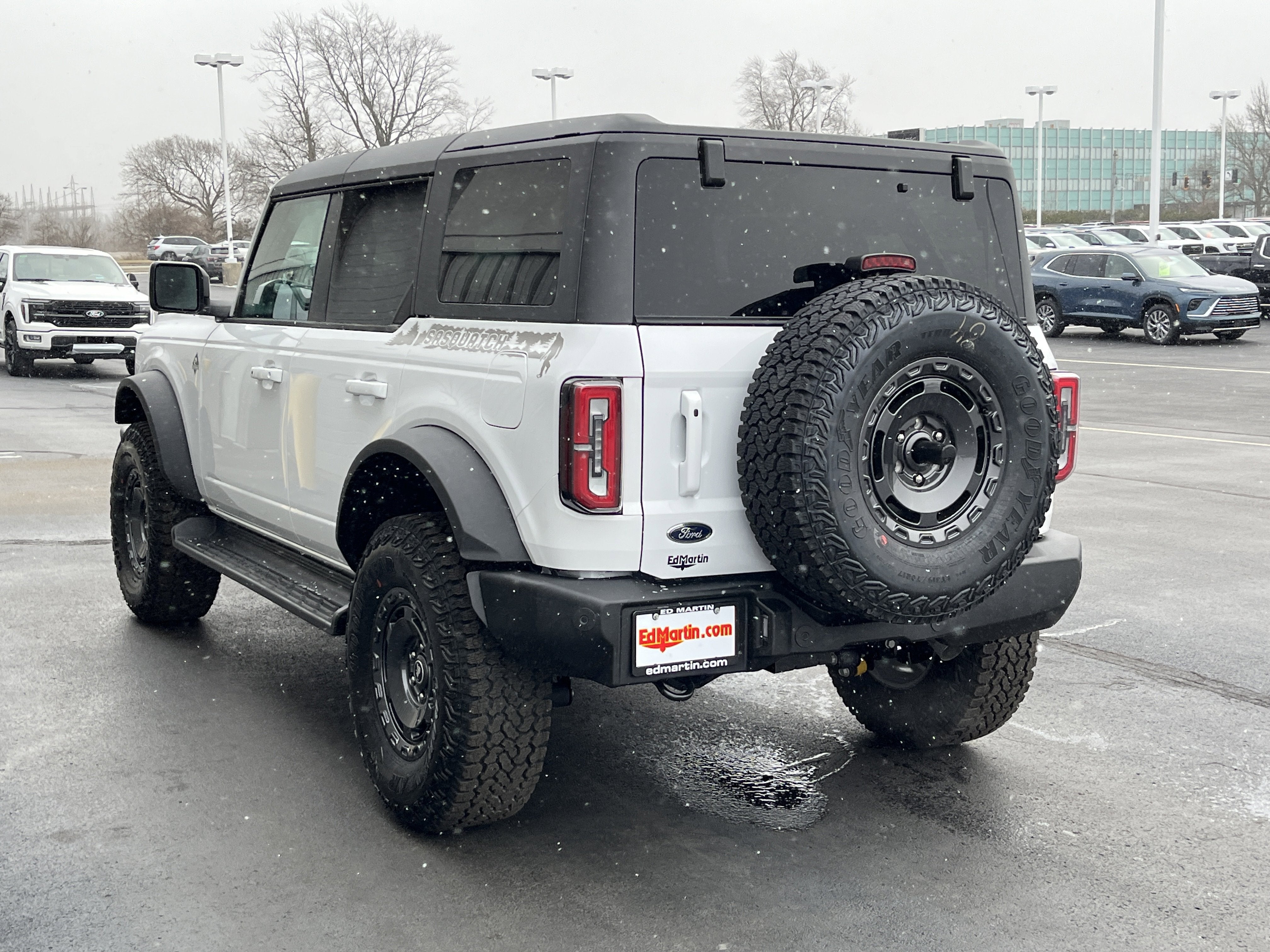 2025 Ford Bronco Outer Banks