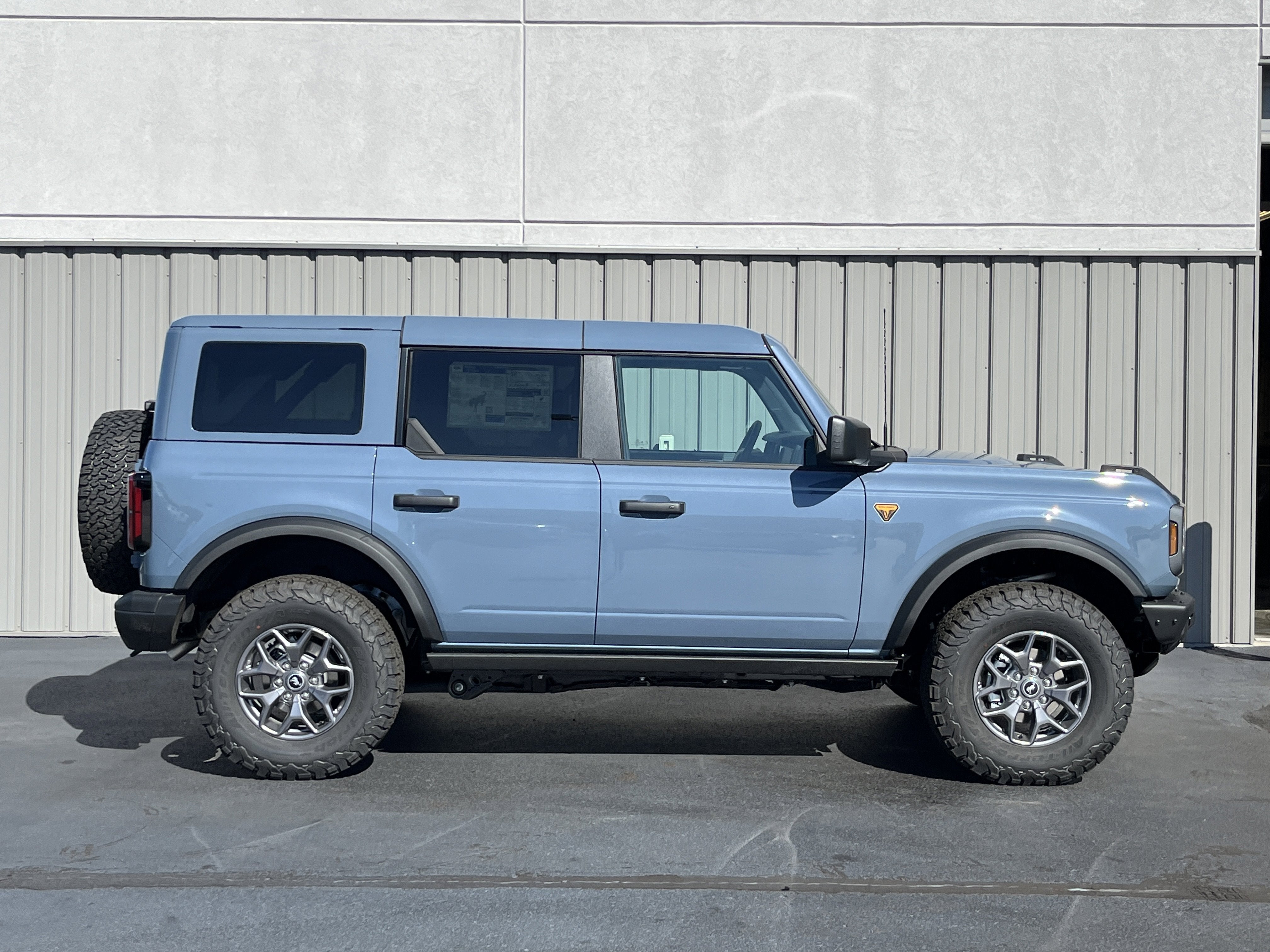 2025 Ford Bronco Badlands