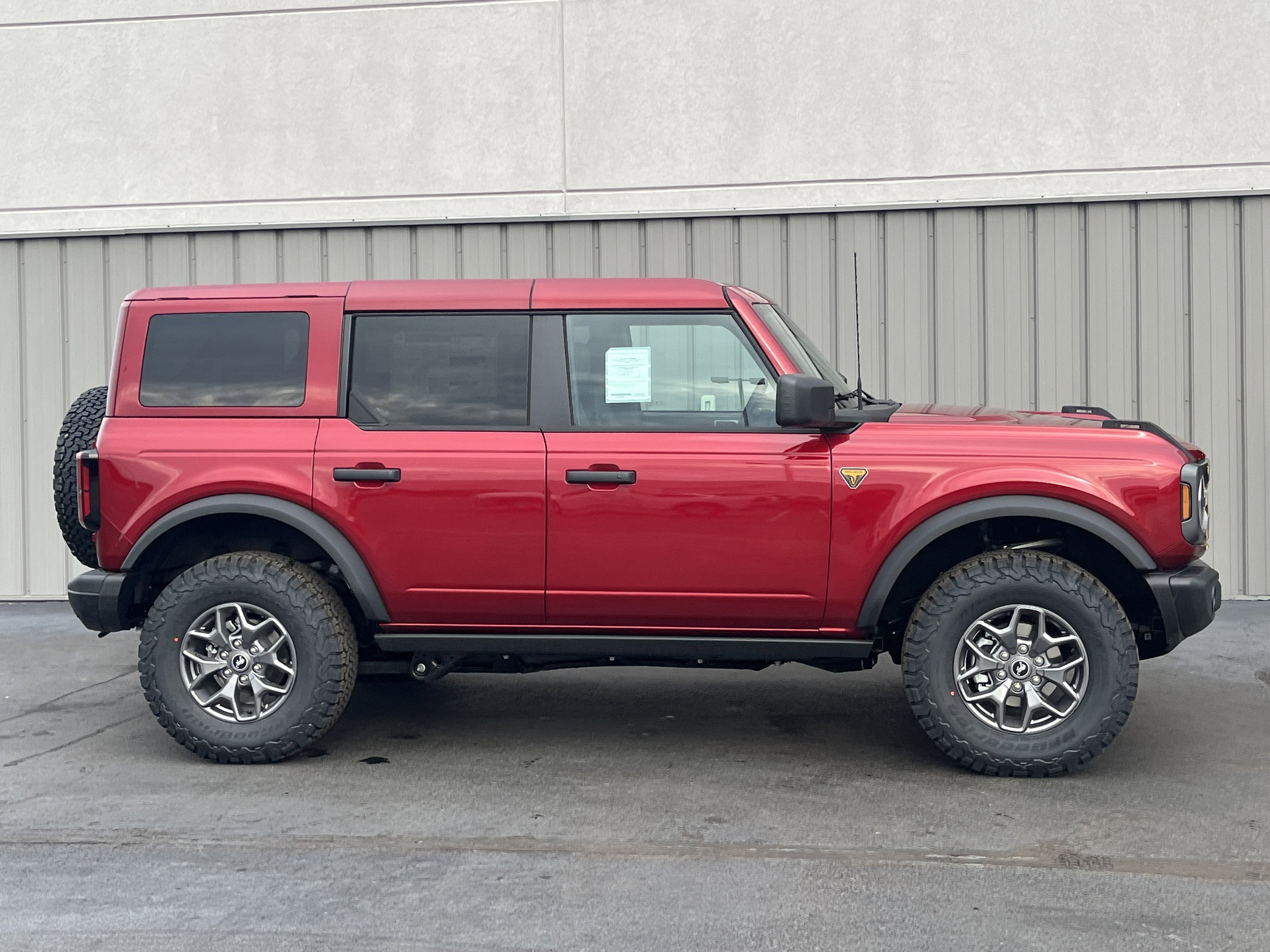 2025 Ford Bronco Badlands