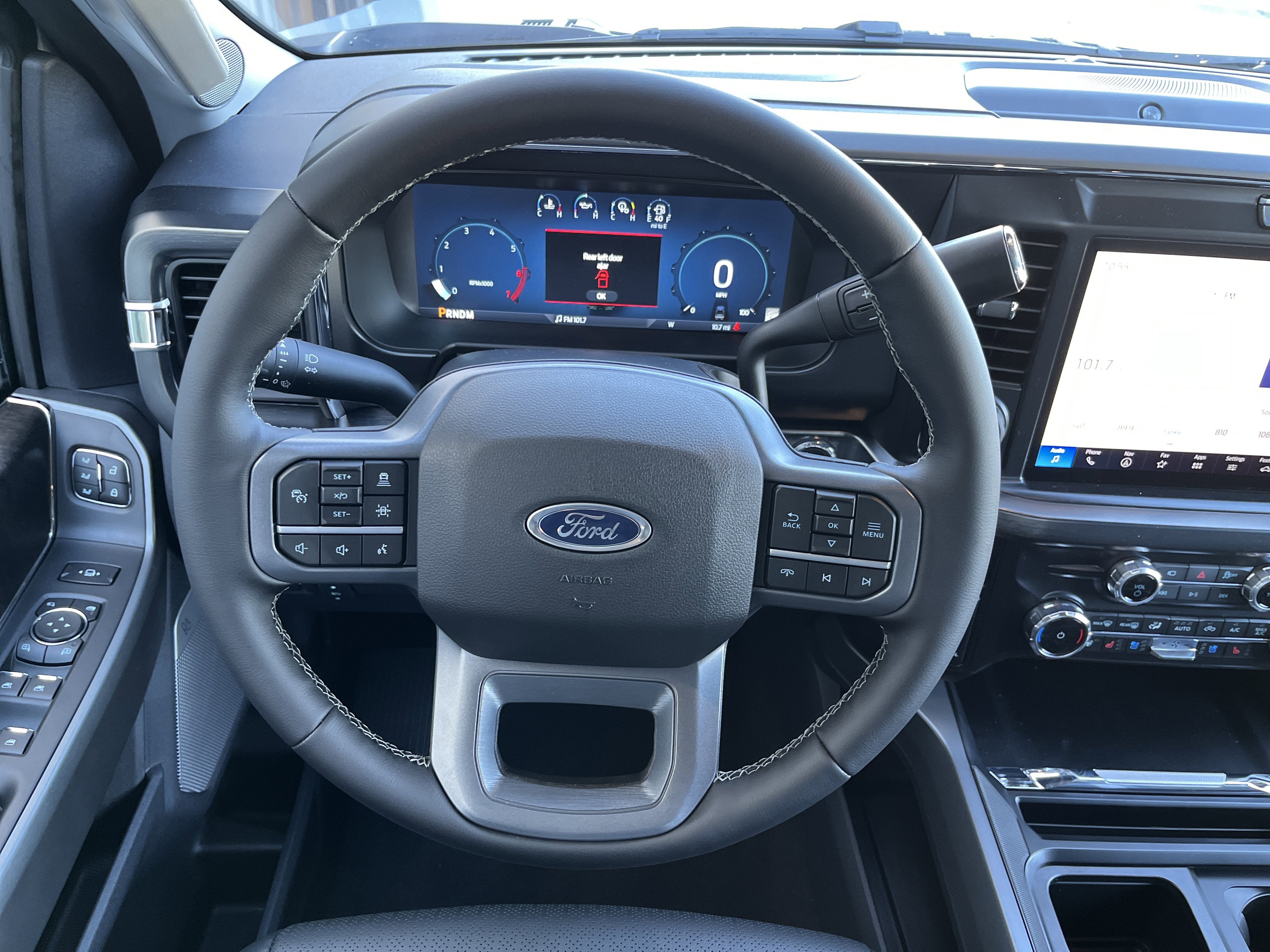 2026 Ford Super Duty F-350 SRW LARIAT