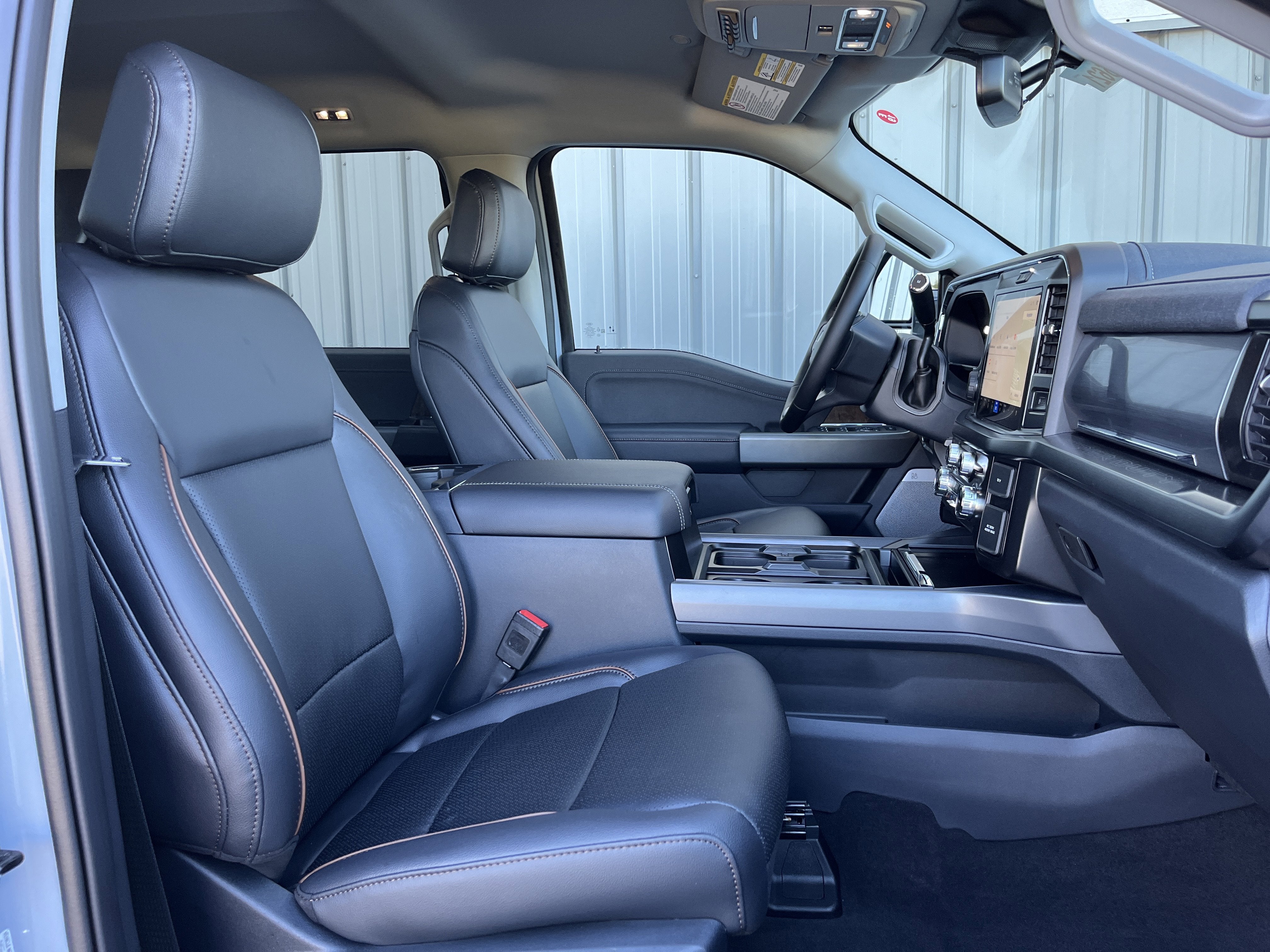 2026 Ford Super Duty F-350 SRW LARIAT