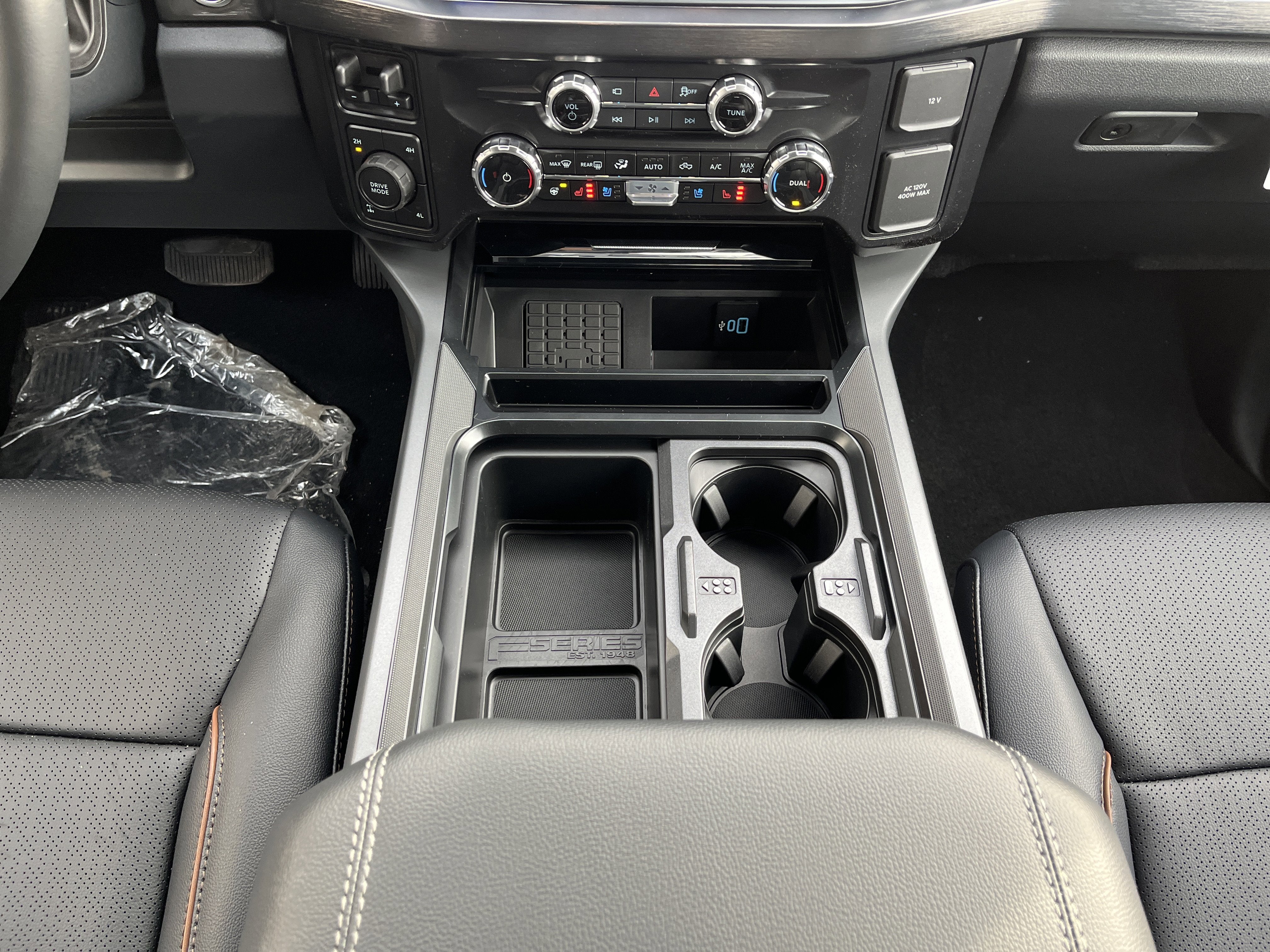 2026 Ford Super Duty F-350 SRW LARIAT