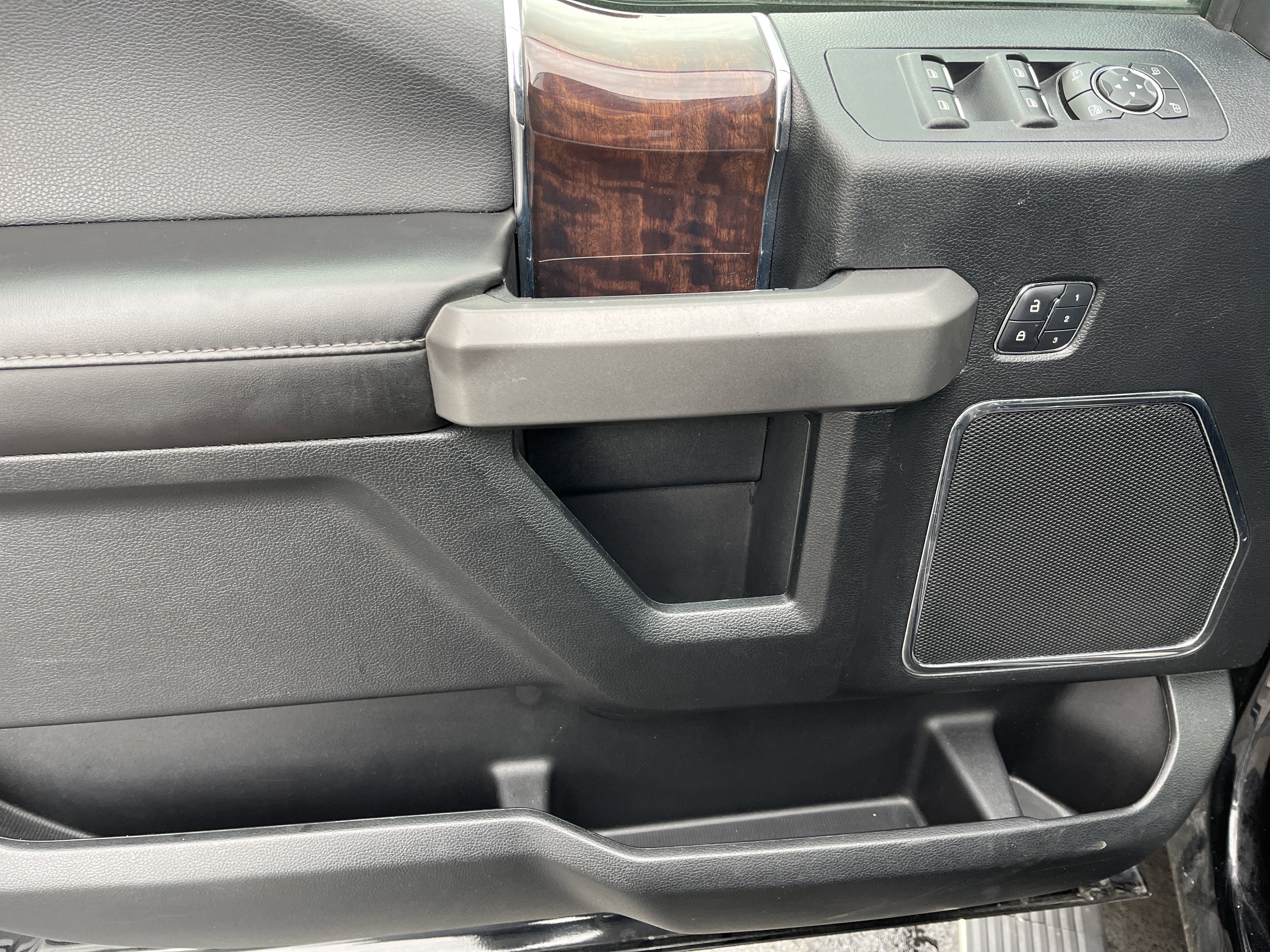 2017 Ford F-150 Platinum