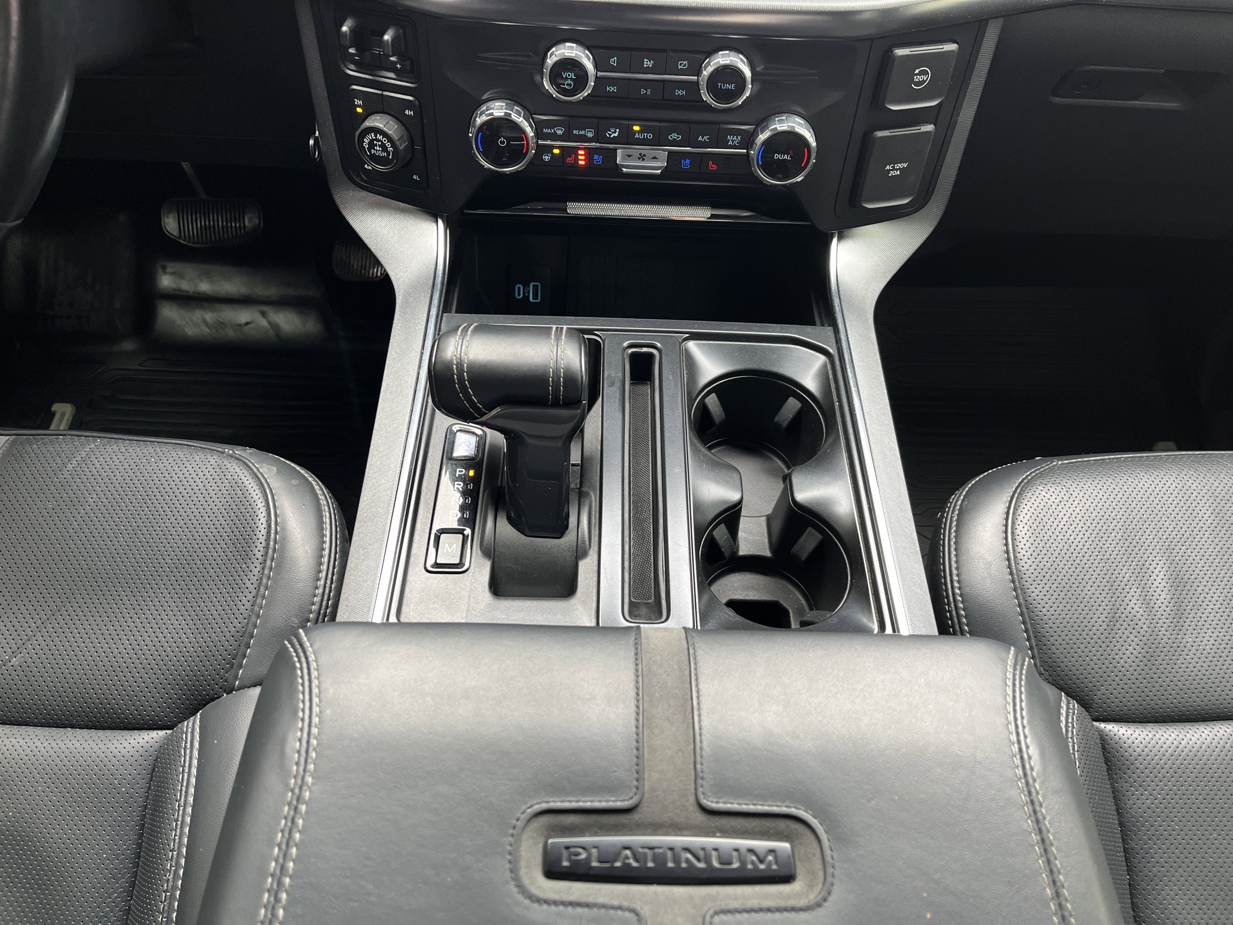 2022 Ford F-150 Platinum