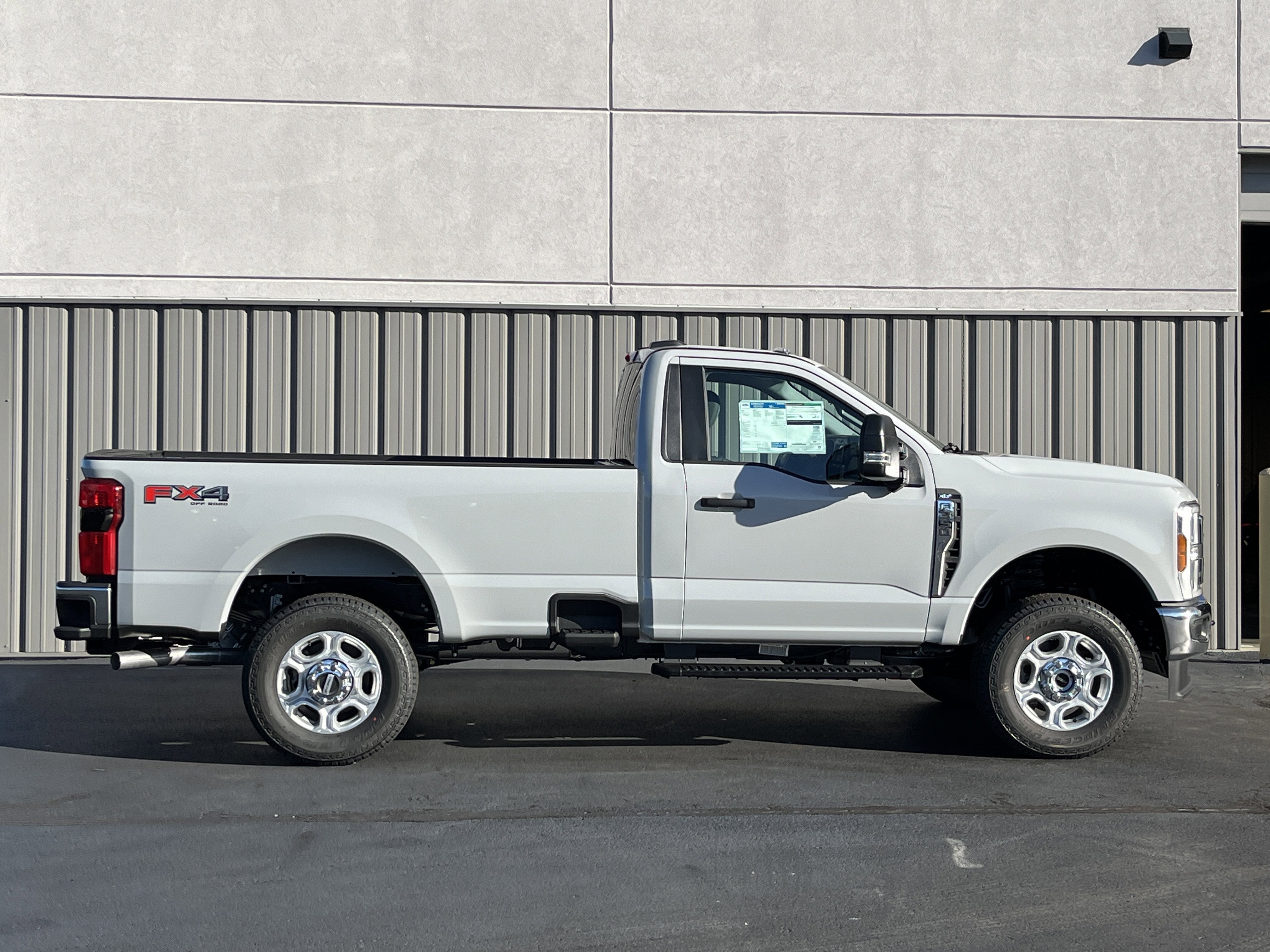 2026 Ford Super Duty F-350 SRW XLT