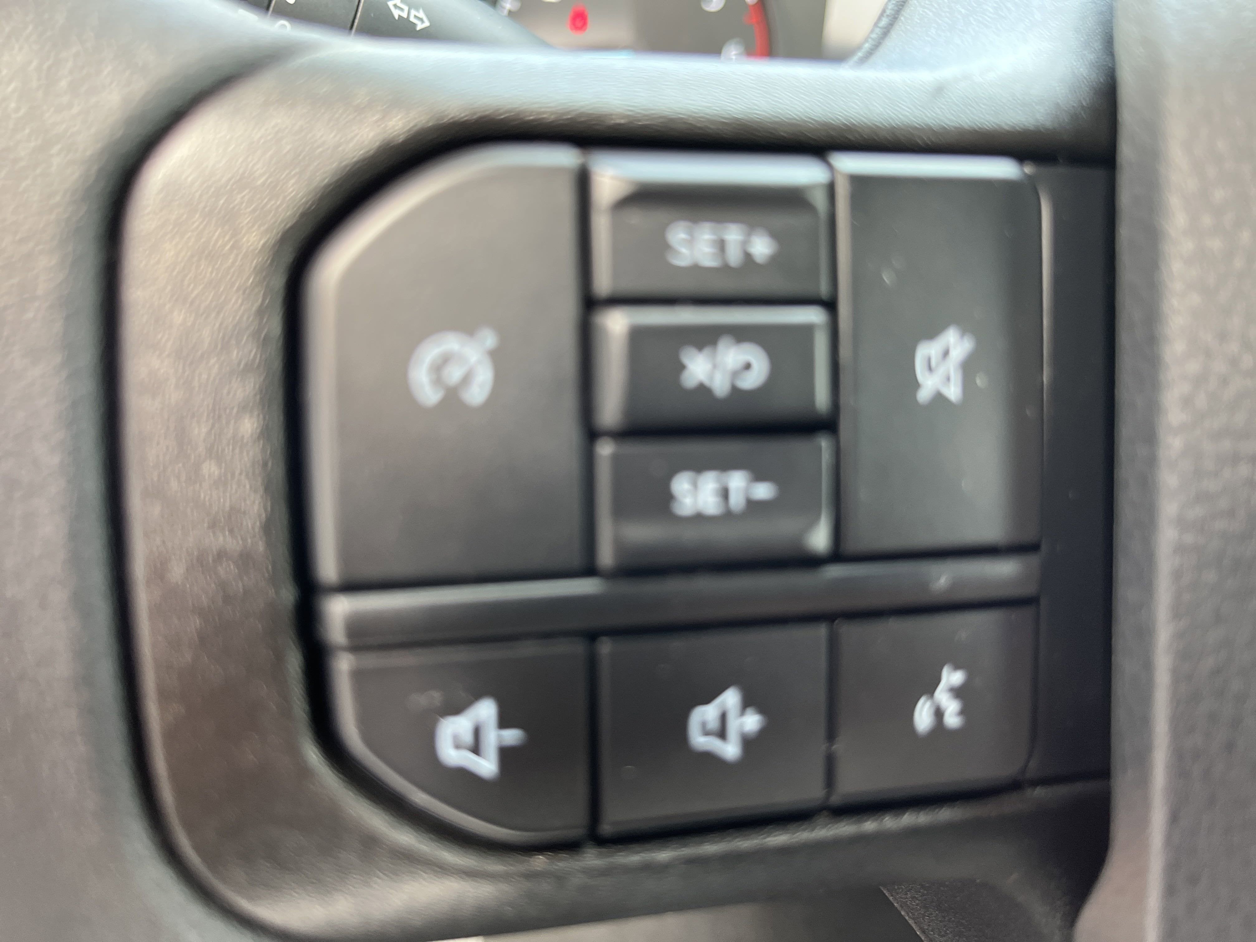 2025 Ford Super Duty F-350 SRW XL