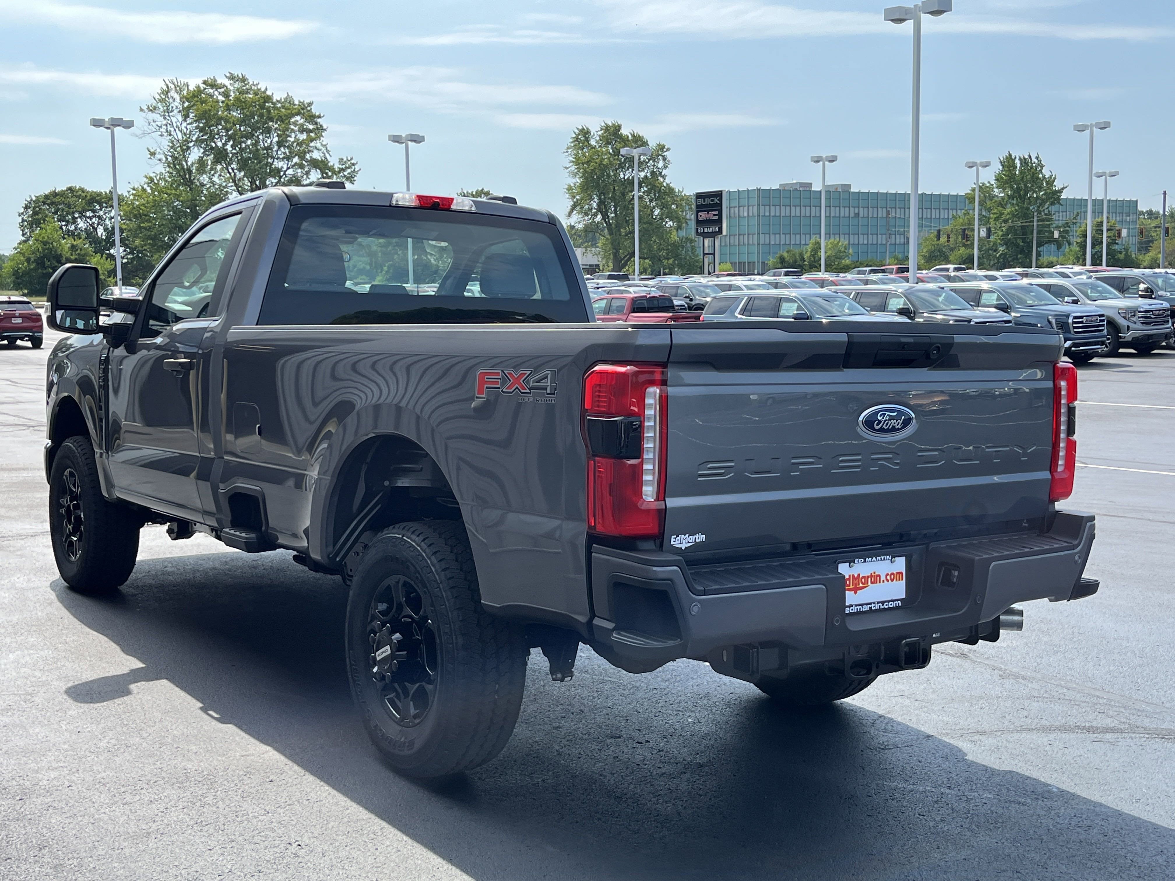 2025 Ford Super Duty F-350 SRW XL