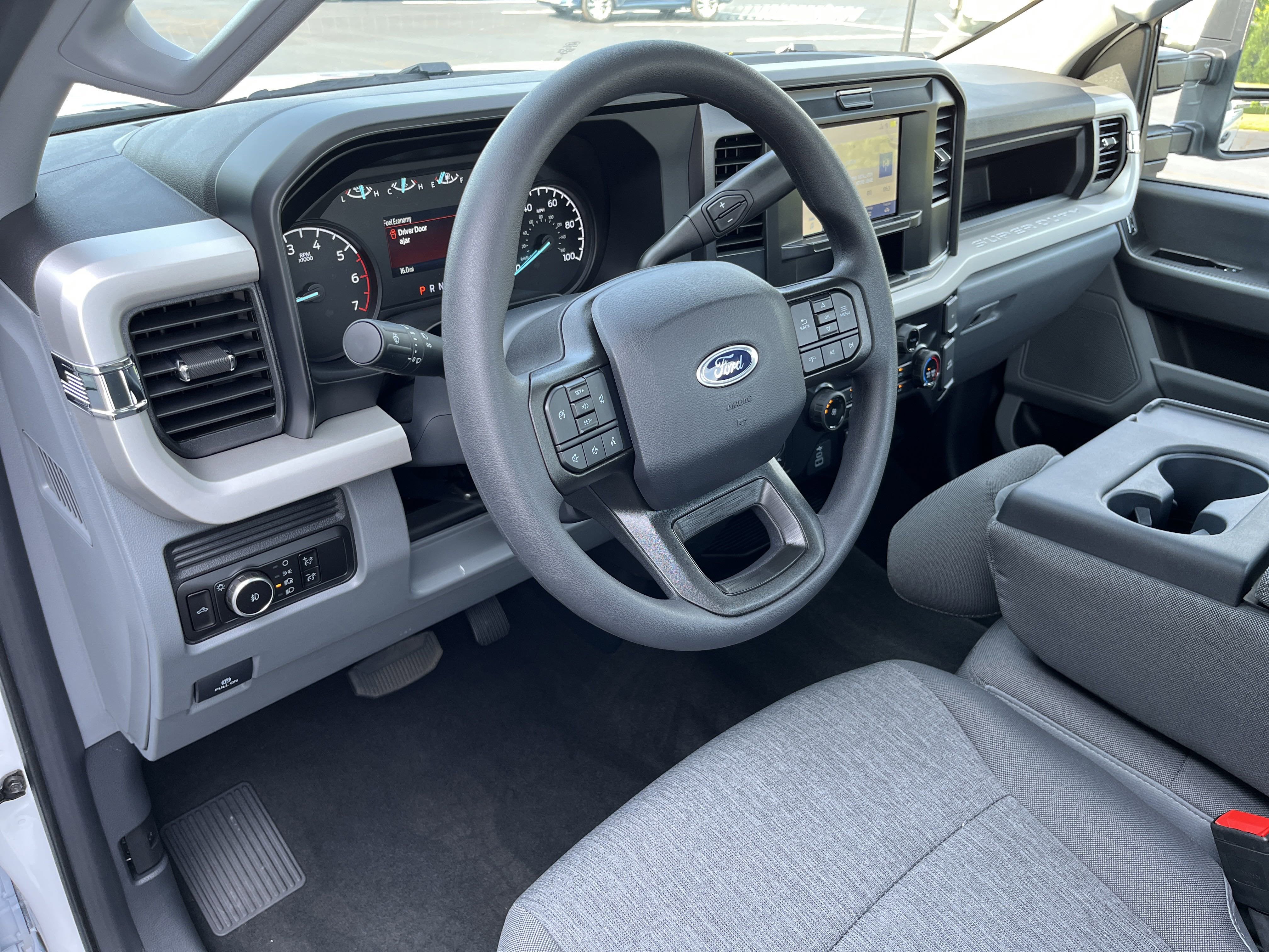 2025 Ford Super Duty F-350 SRW XL