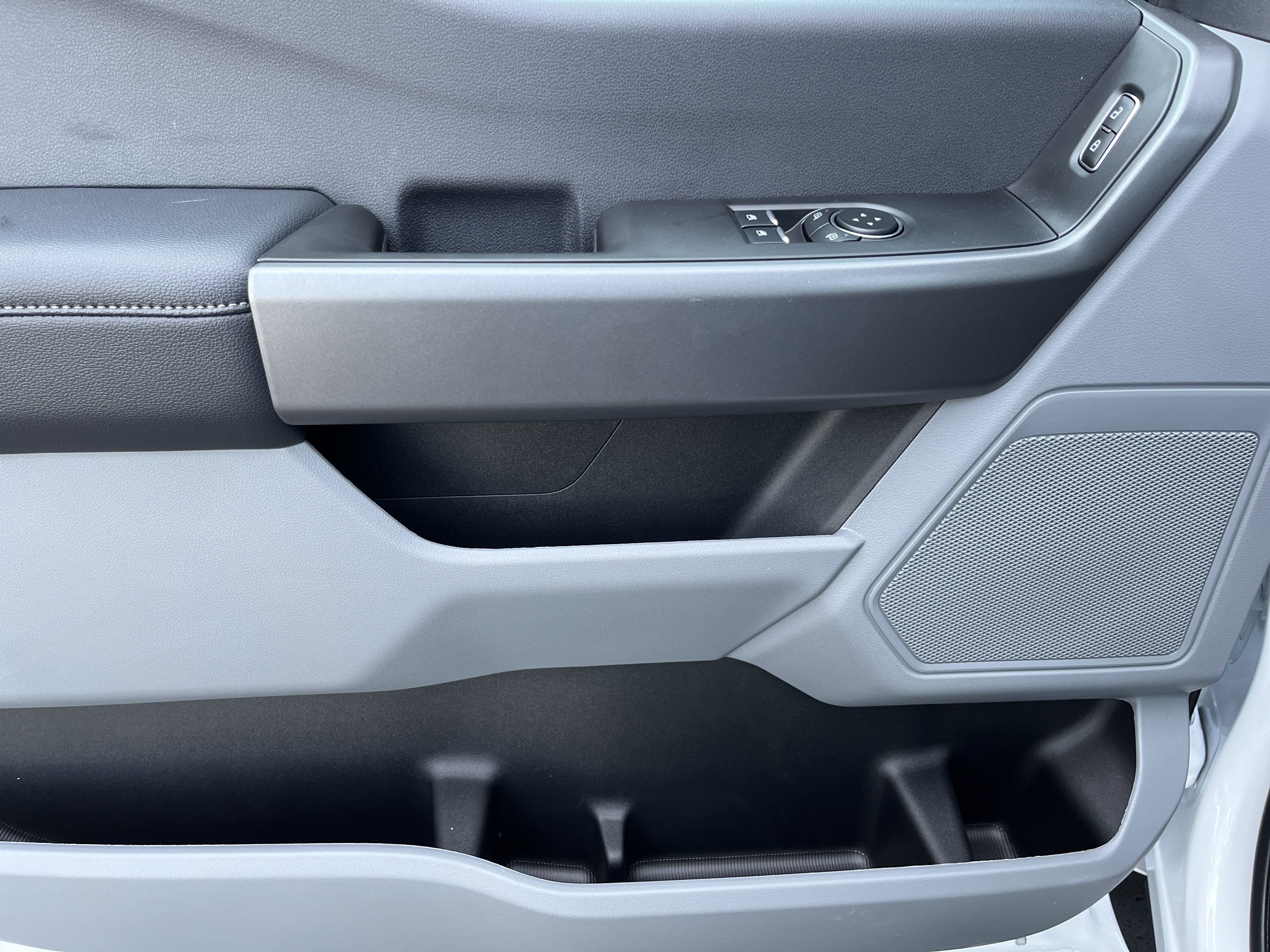 2025 Ford Super Duty F-350 SRW XL