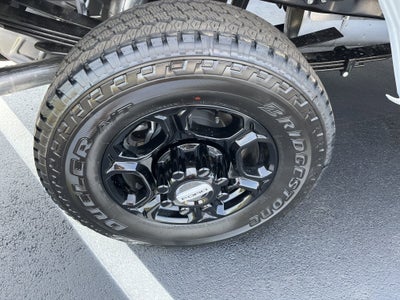 2025 Ford Super Duty F-350 SRW XL