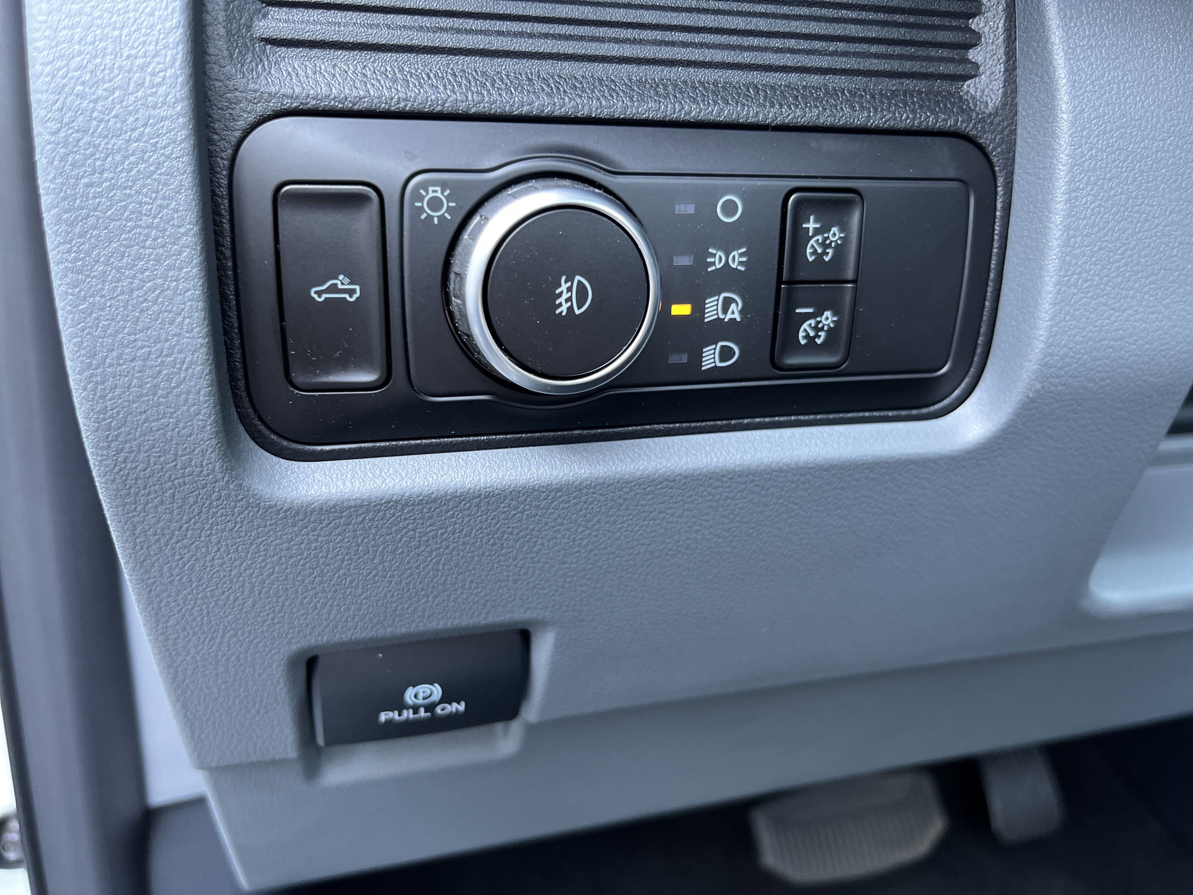 2025 Ford Super Duty F-350 SRW XL