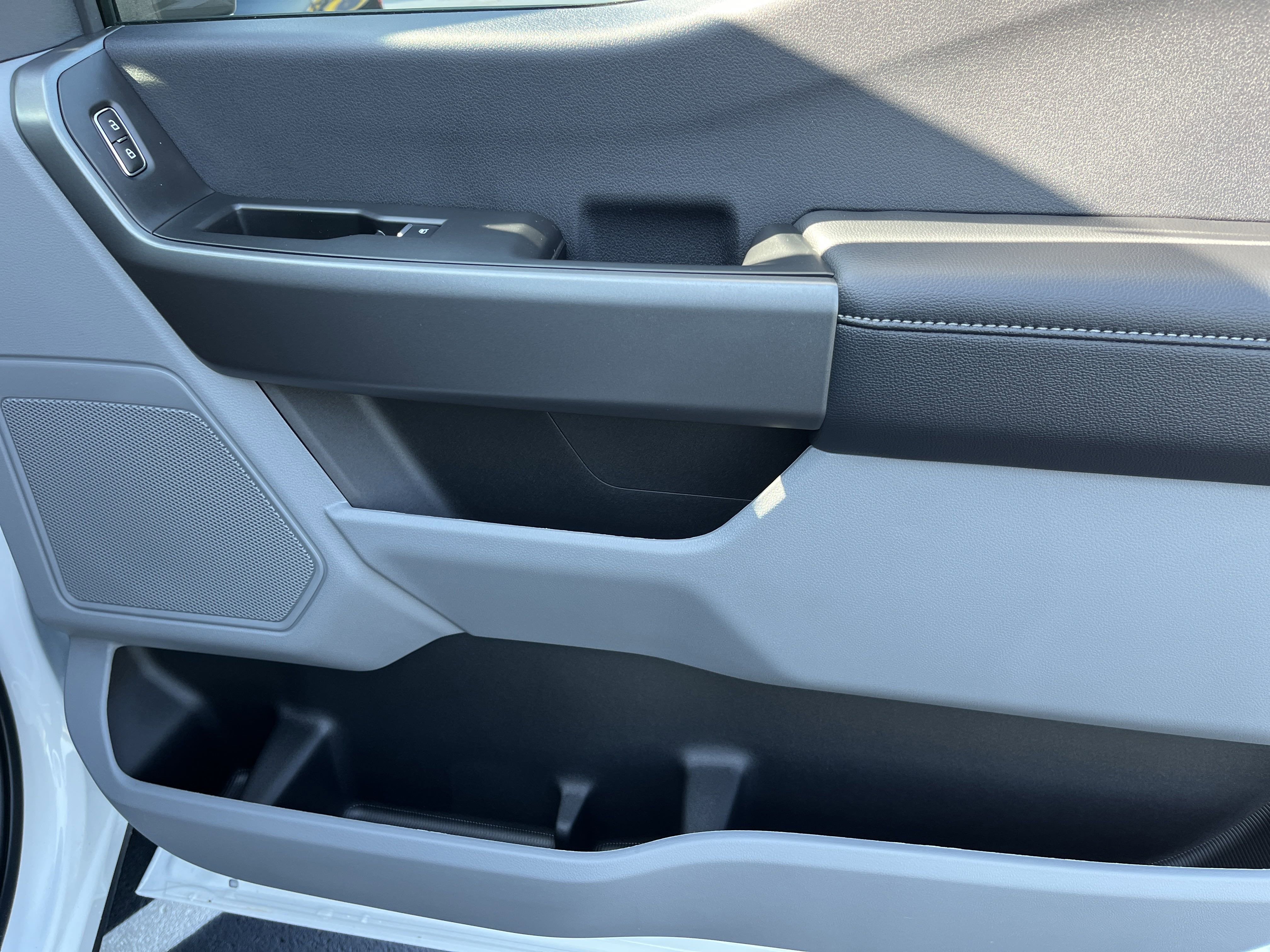 2025 Ford Super Duty F-350 SRW XL