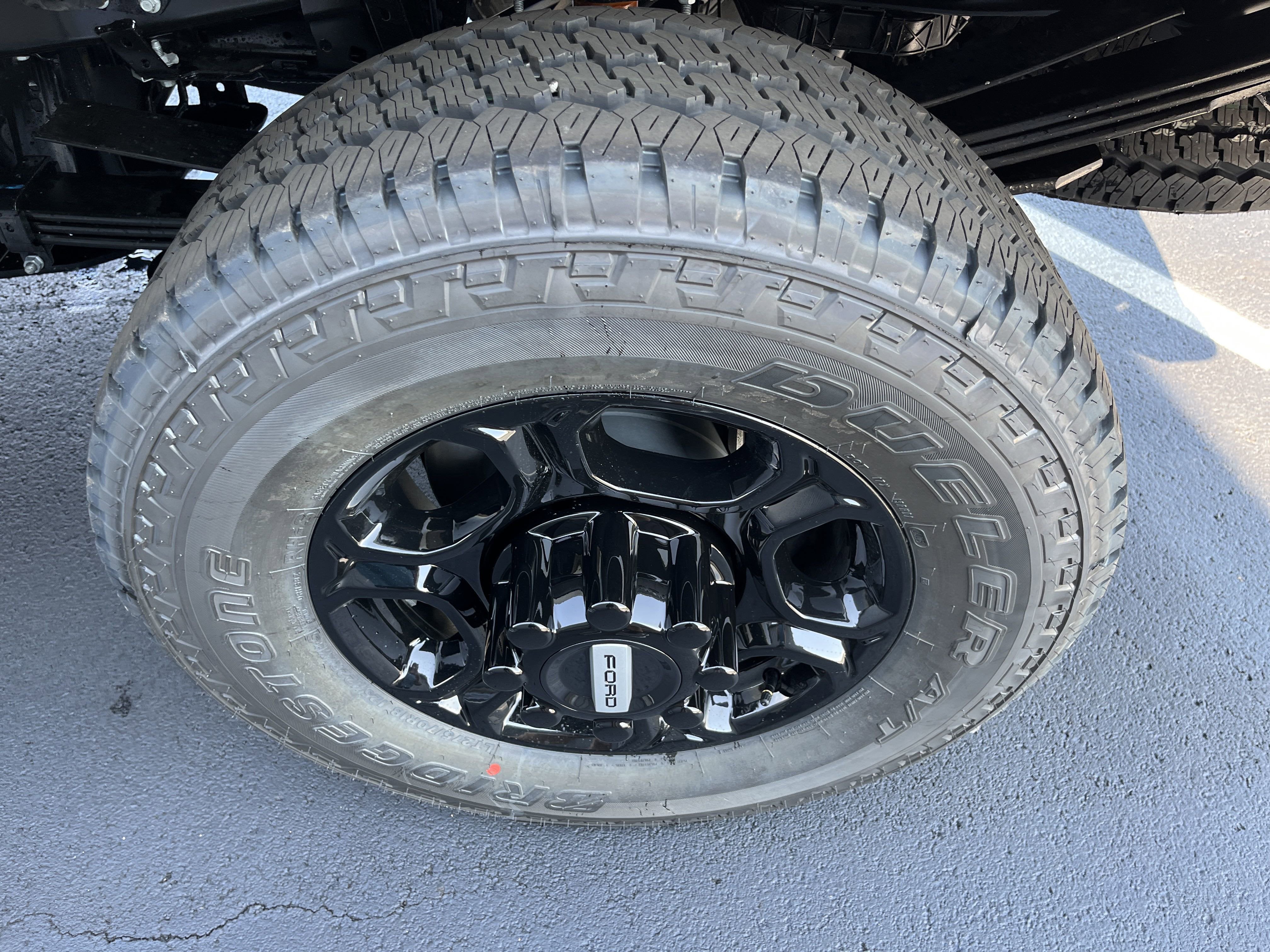 2025 Ford Super Duty F-350 SRW XL