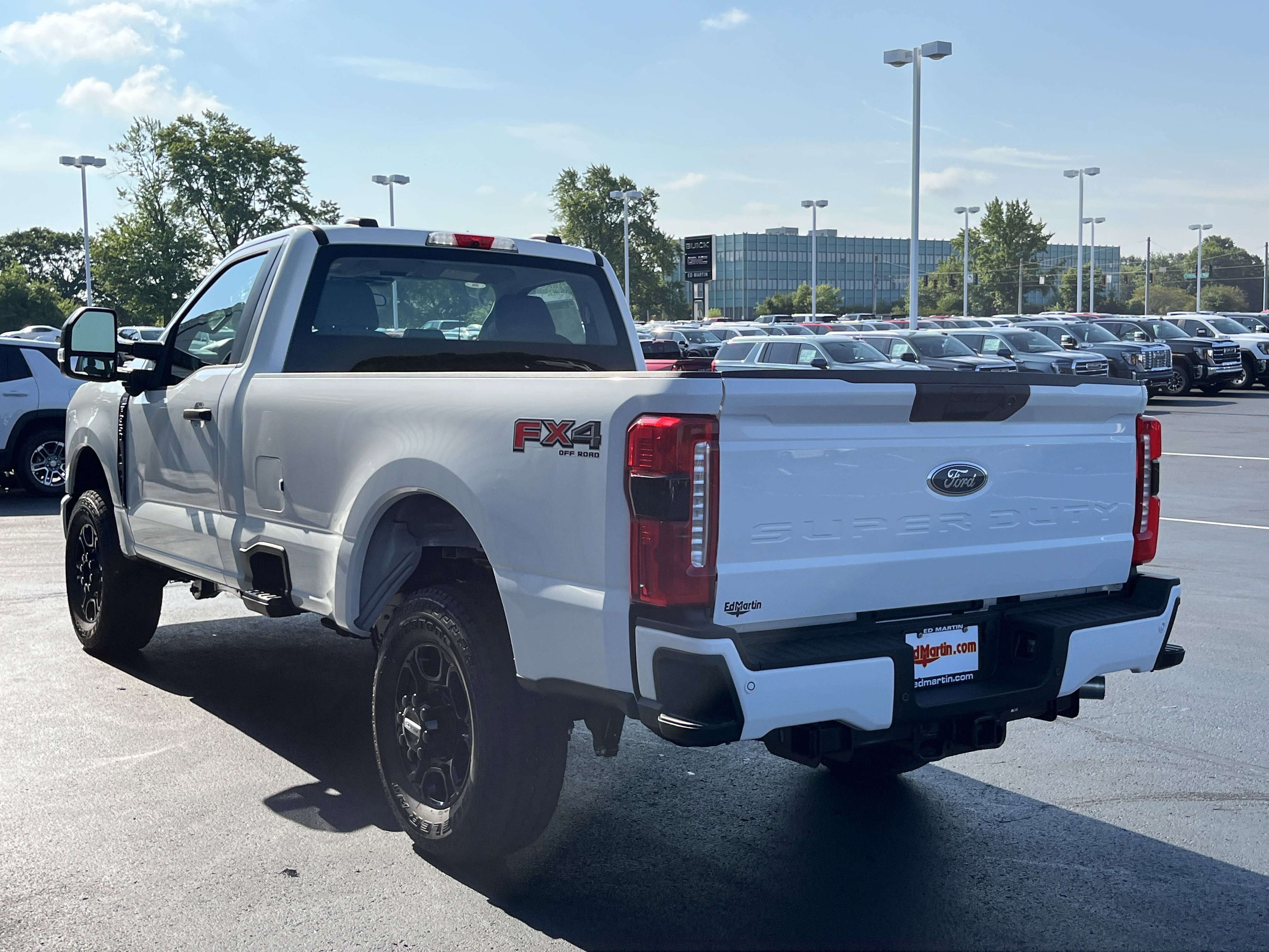 2025 Ford Super Duty F-350 SRW XL
