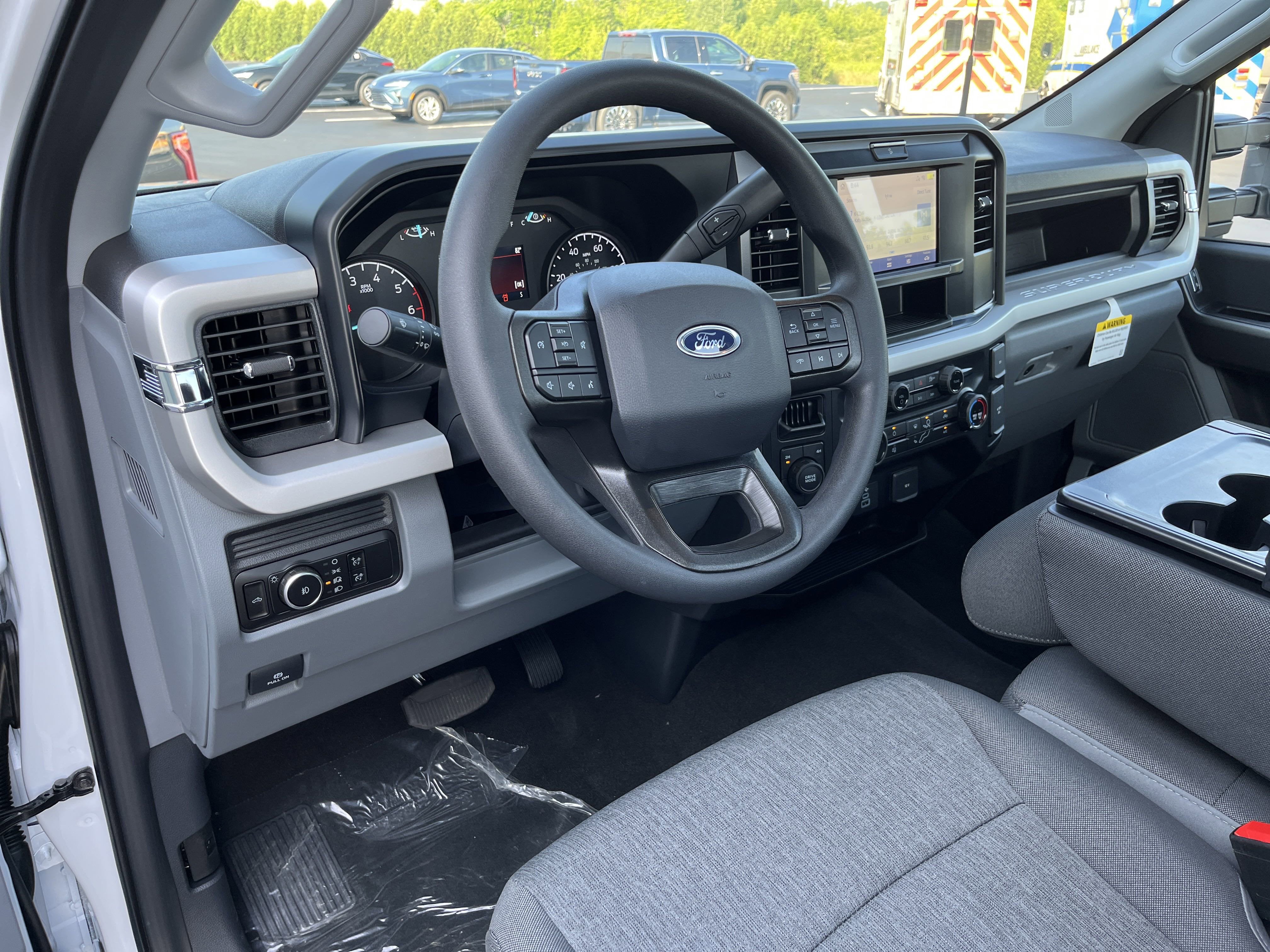 2025 Ford Super Duty F-350 SRW XL