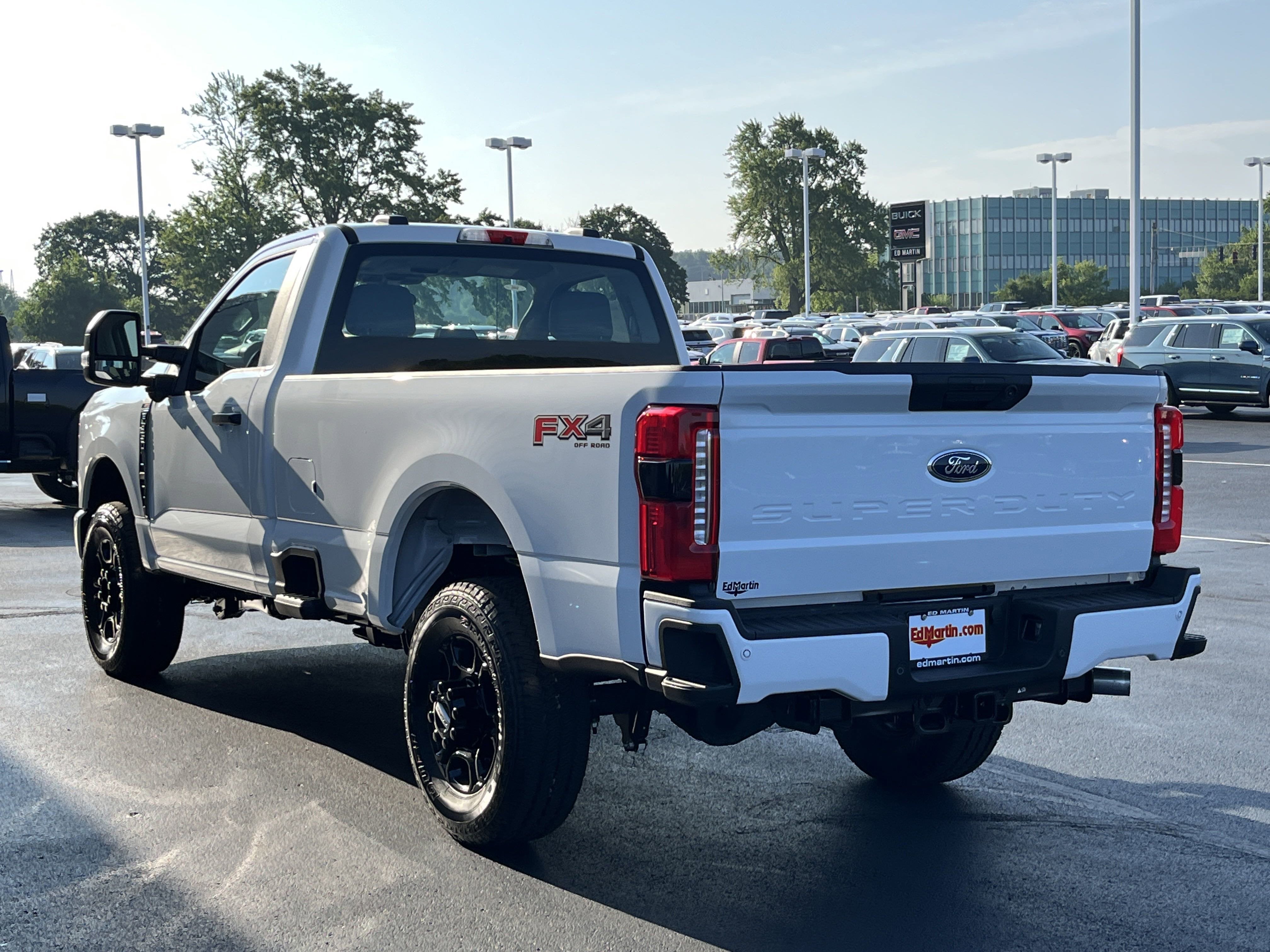 2025 Ford Super Duty F-350 SRW XL
