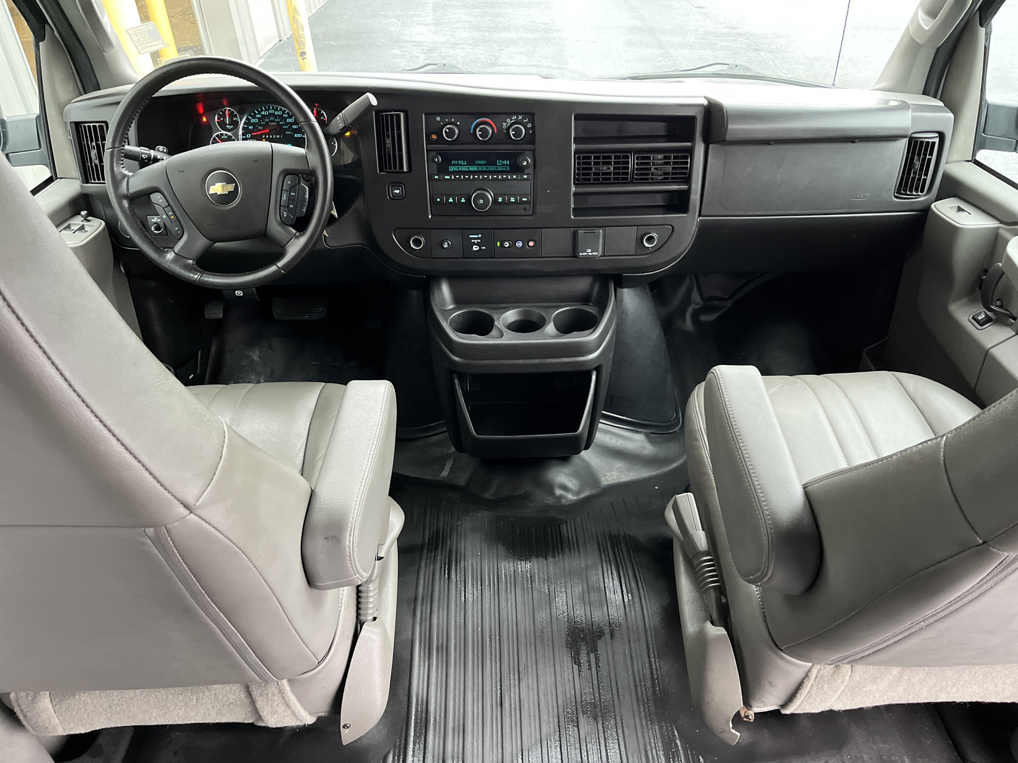 2023 Chevrolet Express Cargo Van 2500 RWD 155