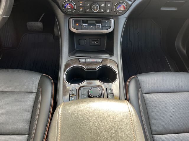 2021 GMC Acadia AT4