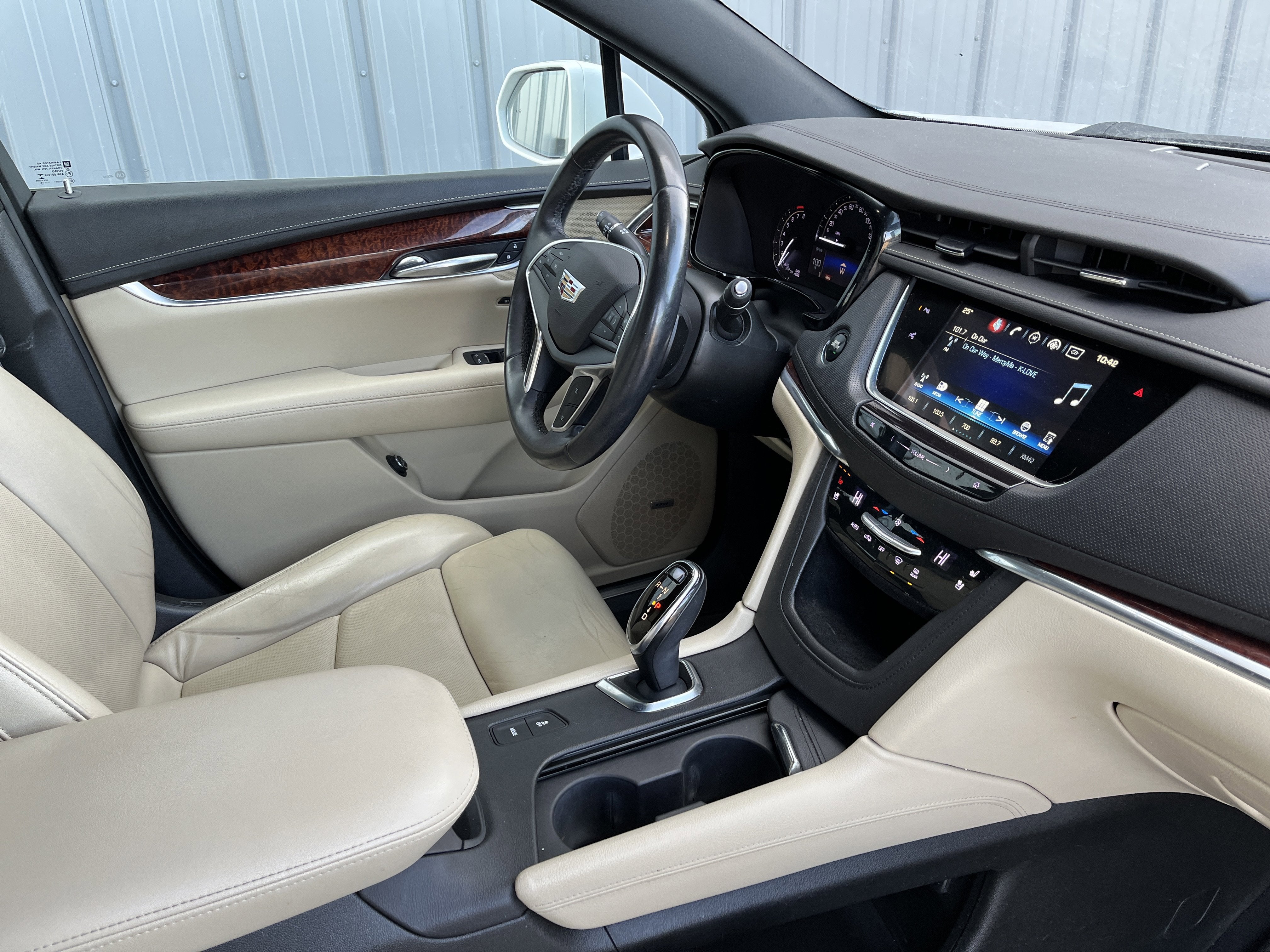 2017 Cadillac XT5 Premium Luxury FWD