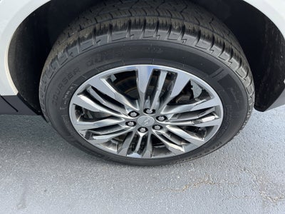 2017 Cadillac XT5 Premium Luxury FWD