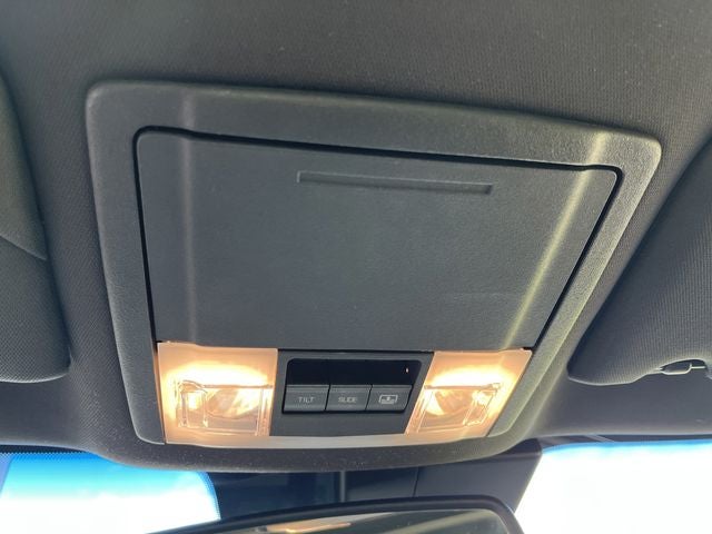 2012 Lincoln MKS Base