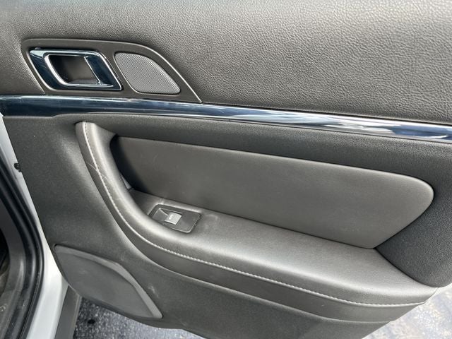 2012 Lincoln MKS Base