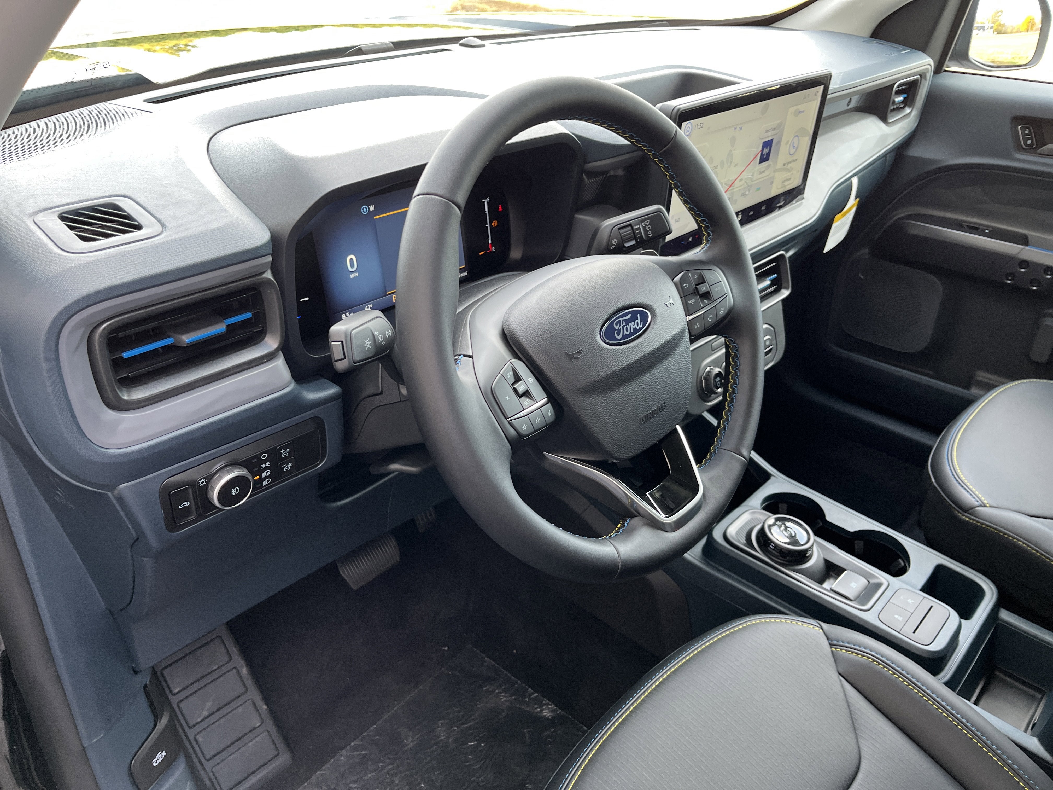 2025 Ford Maverick Lobo Standard