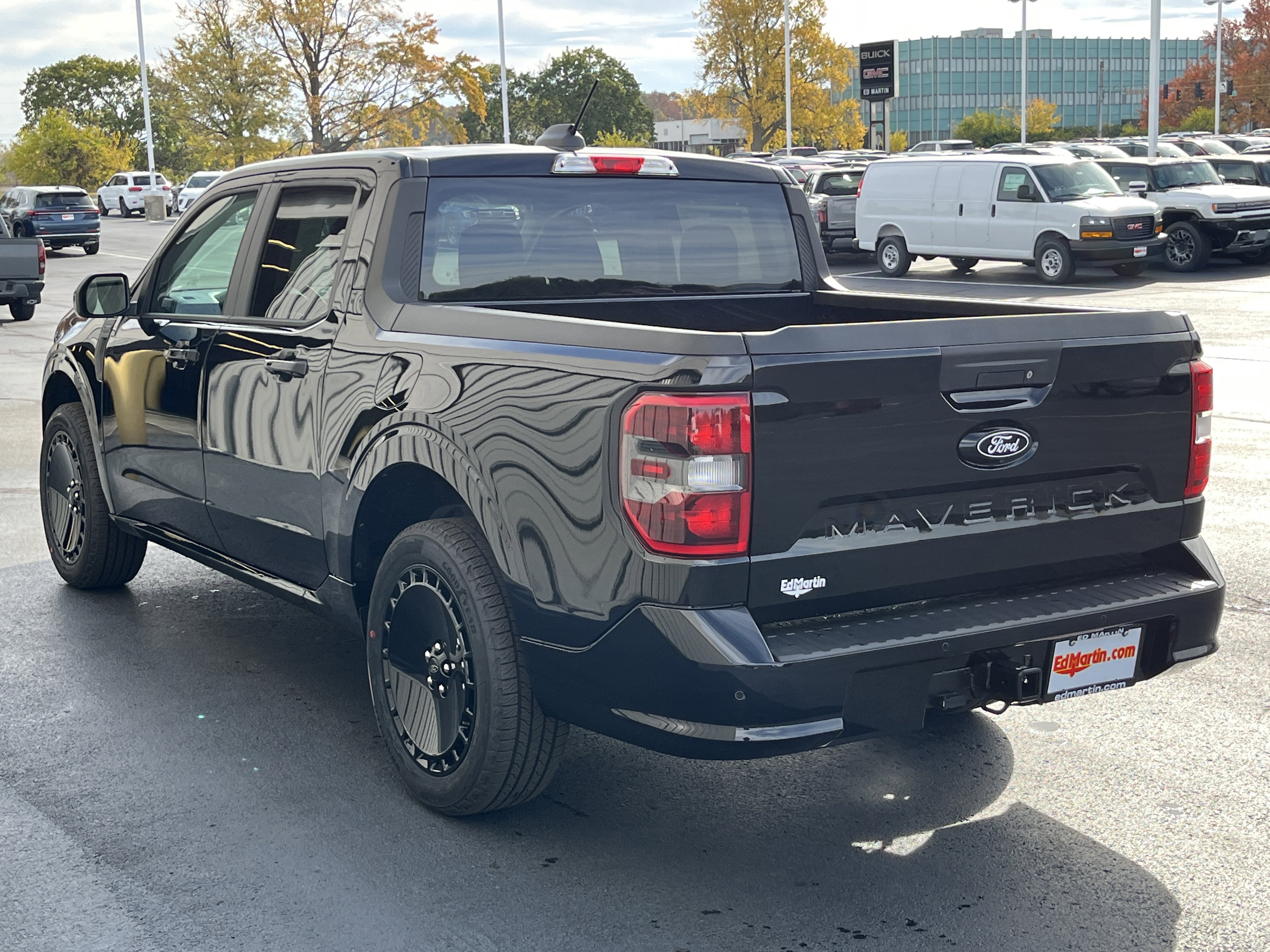 2025 Ford Maverick Lobo Standard