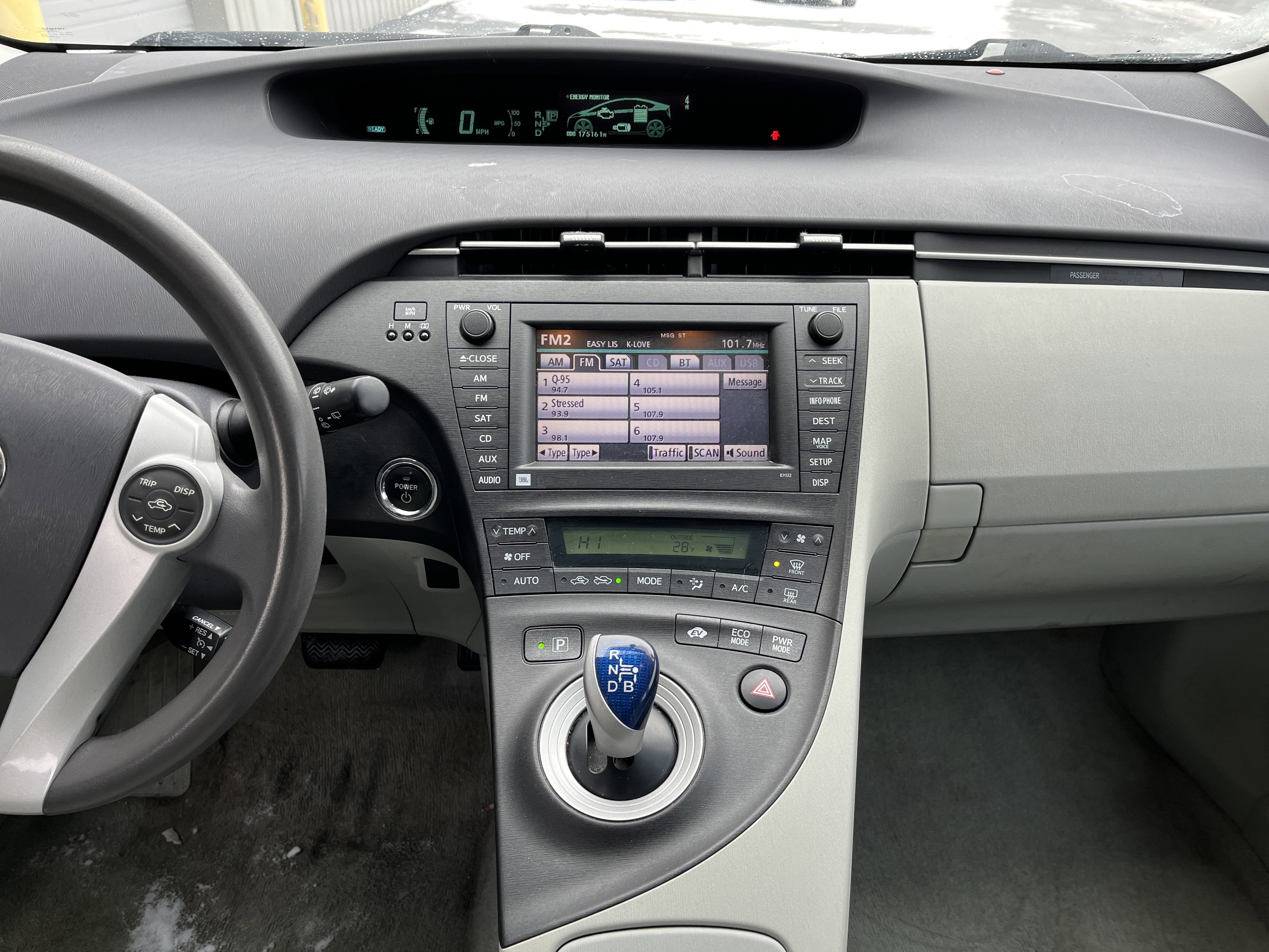 2010 Toyota Prius III