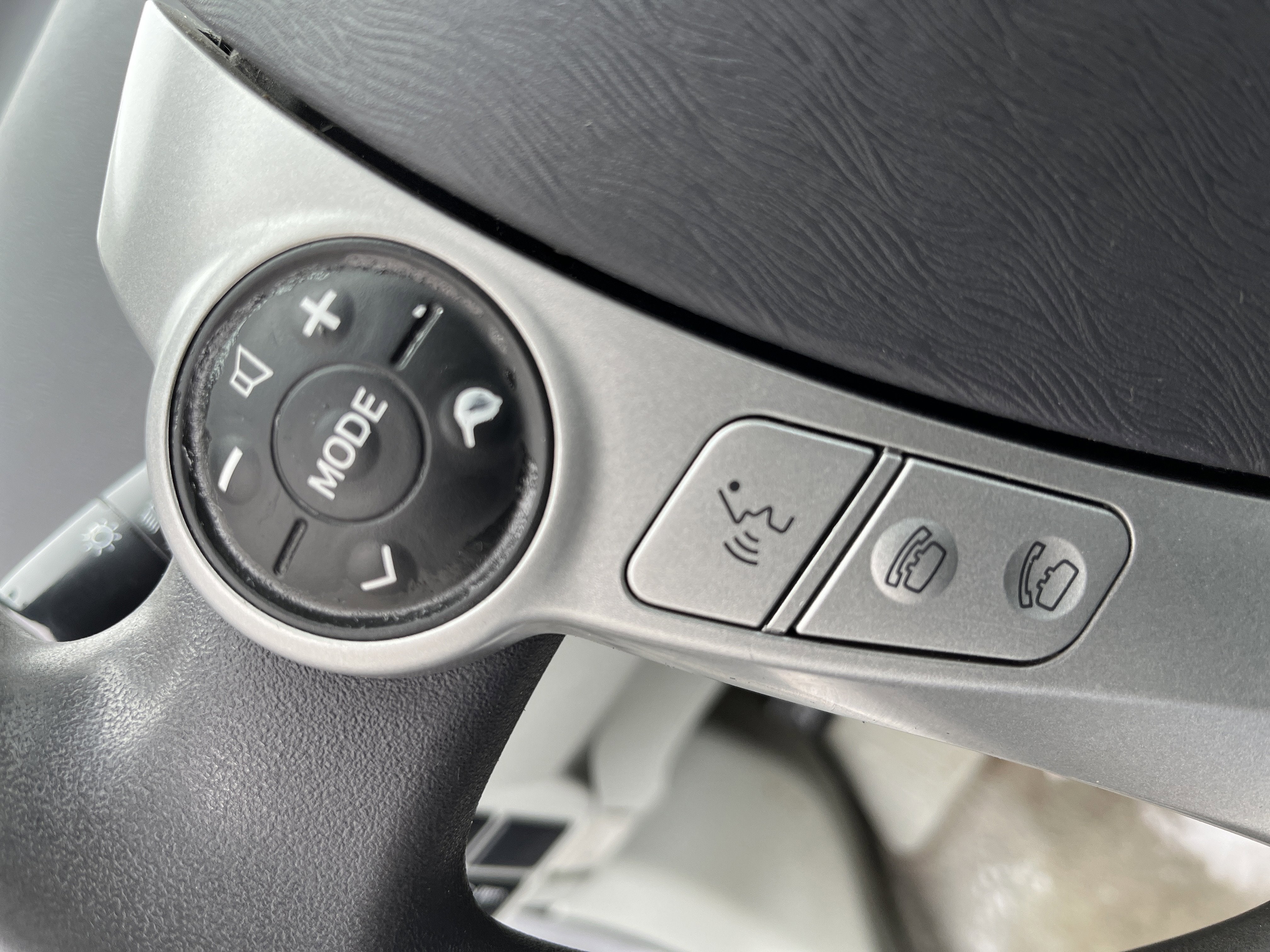 2010 Toyota Prius III