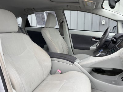 2010 Toyota Prius III