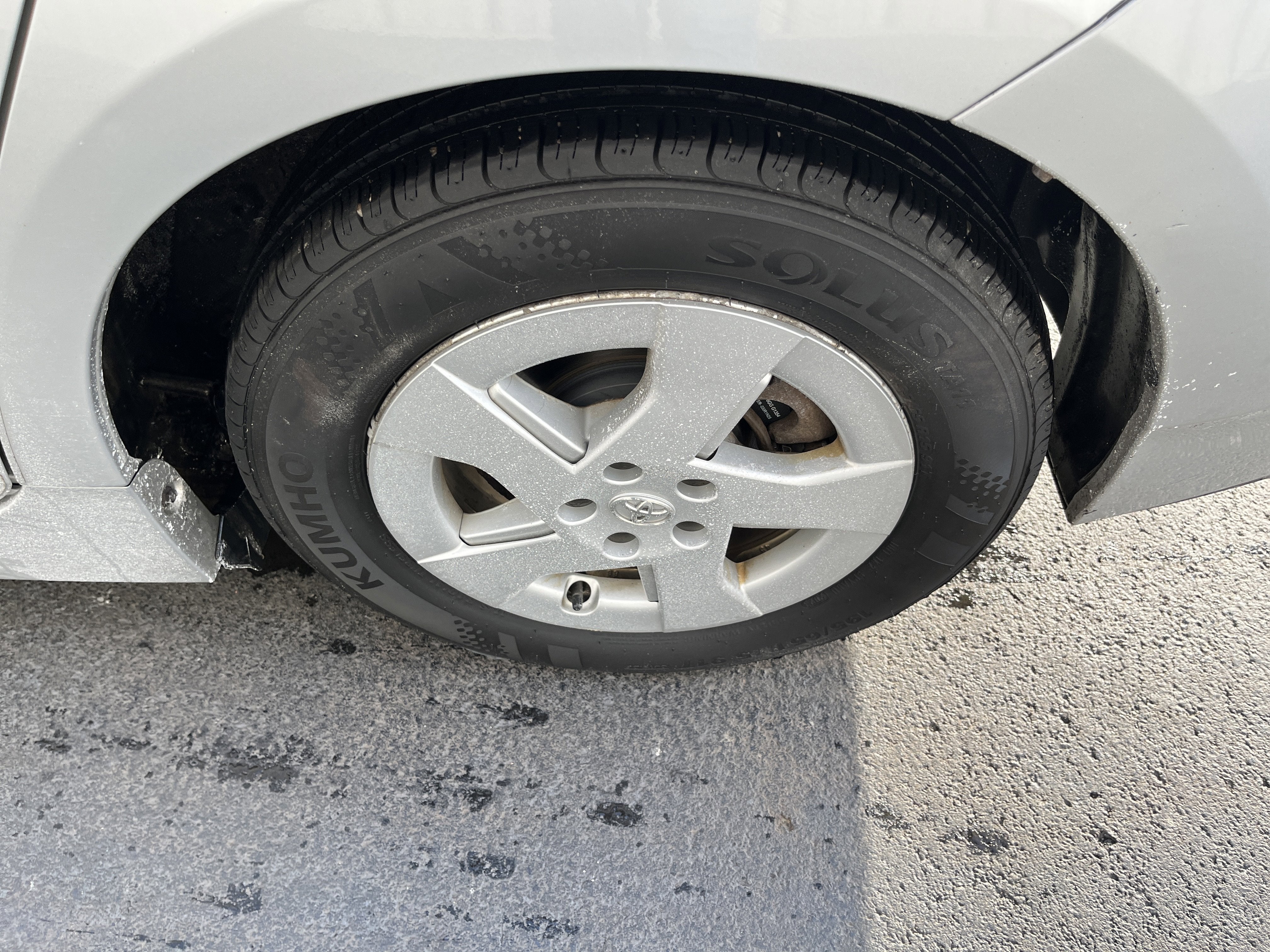 2010 Toyota Prius III