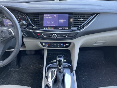2019 Buick Regal Sportback Essence